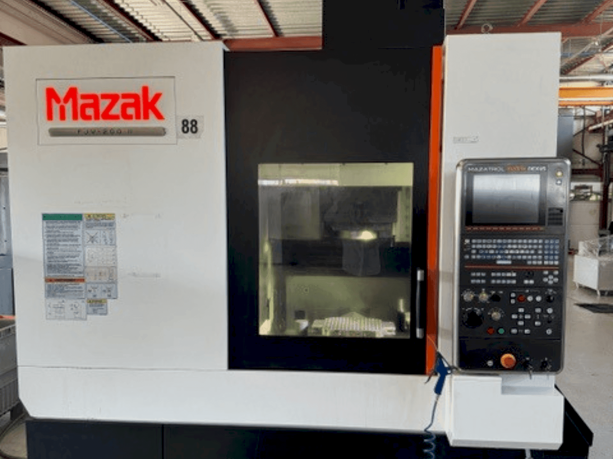 Vooraanzicht van Mazak FJV-200II machine