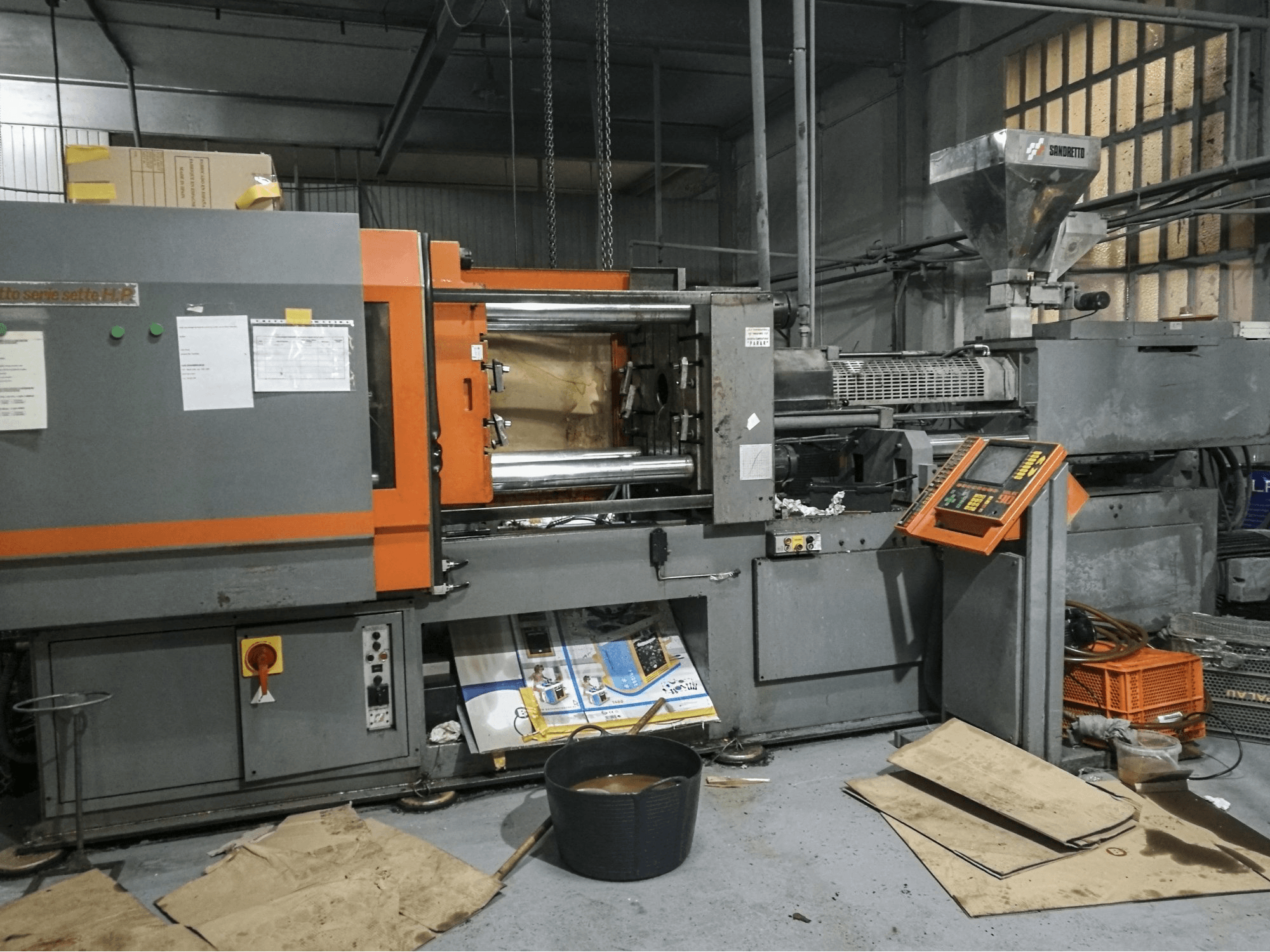 Vooraanzicht van SANDRETTO S.7.250 machine