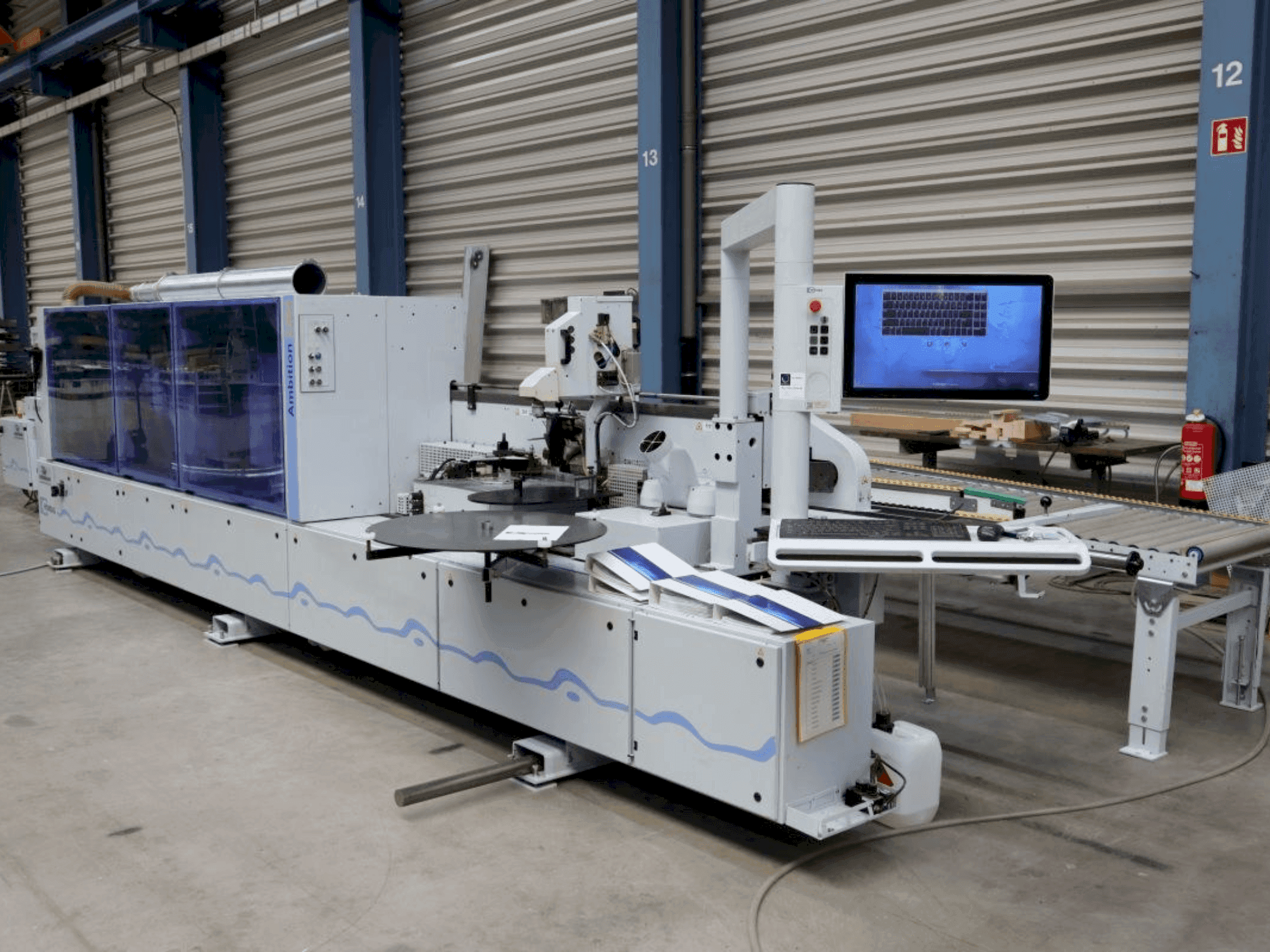 Vooraanzicht van HOMAG KAL 210 machine