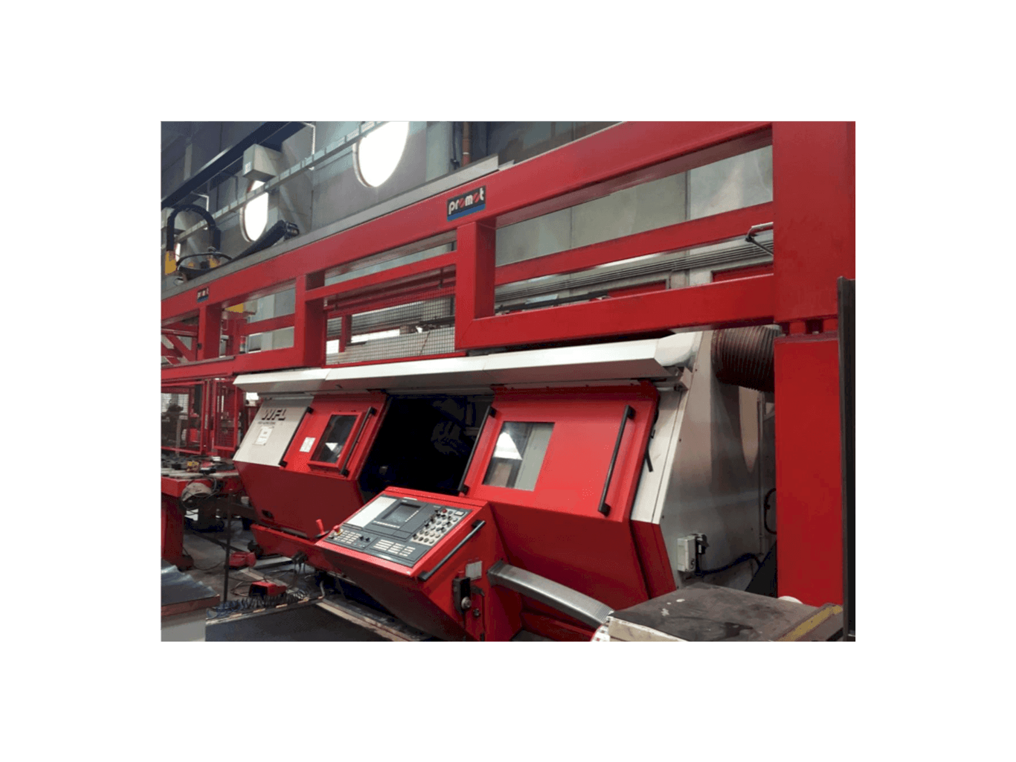 Vooraanzicht van WFL M50 machine