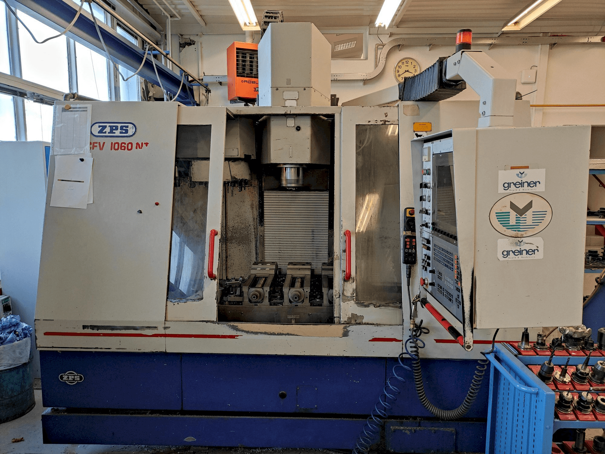 Vooraanzicht van ZPS MCFV 1060 NT machine