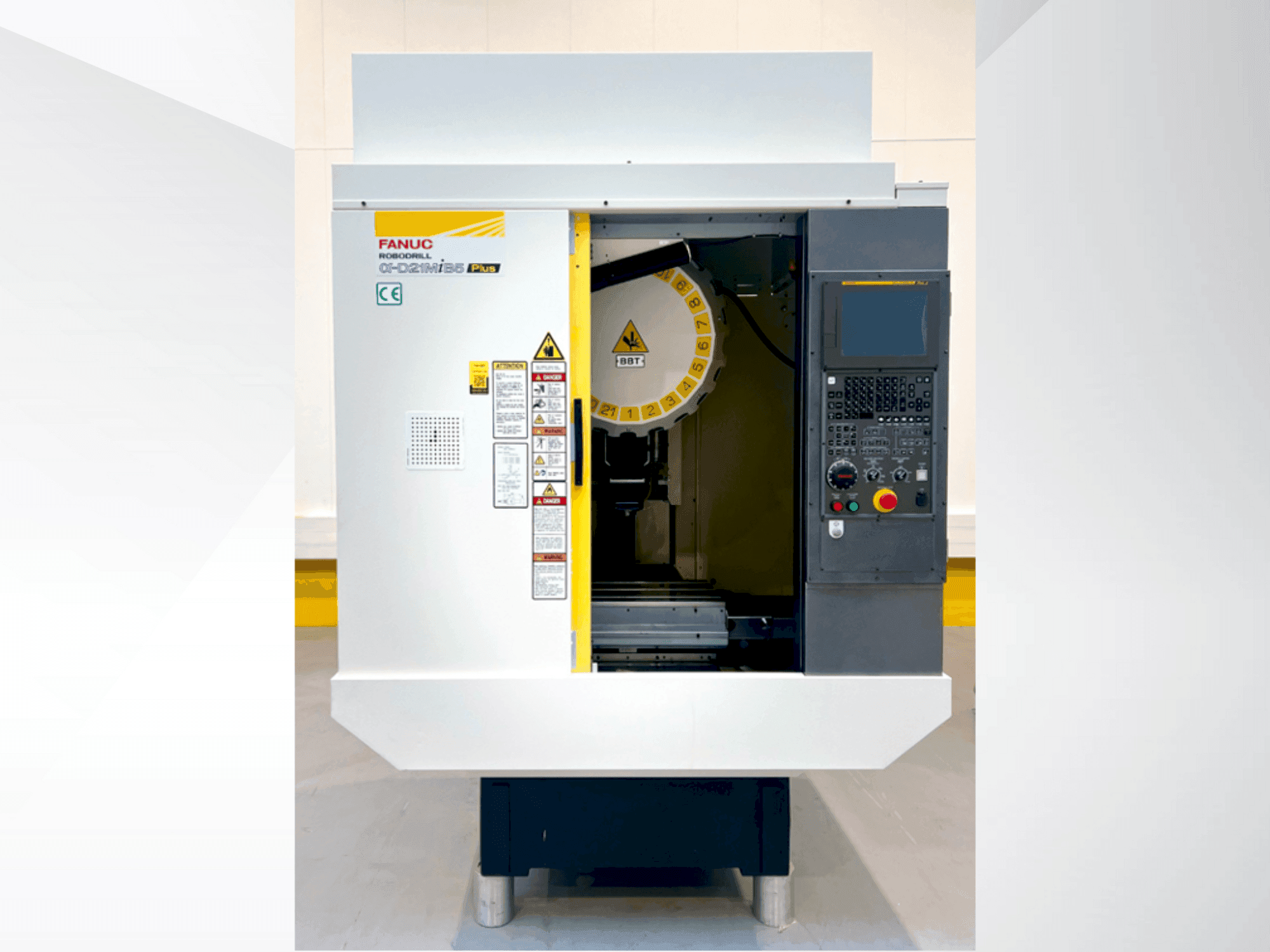 Vooraanzicht van FANUC ROBODRILL α-D21MiB5 Plus machine