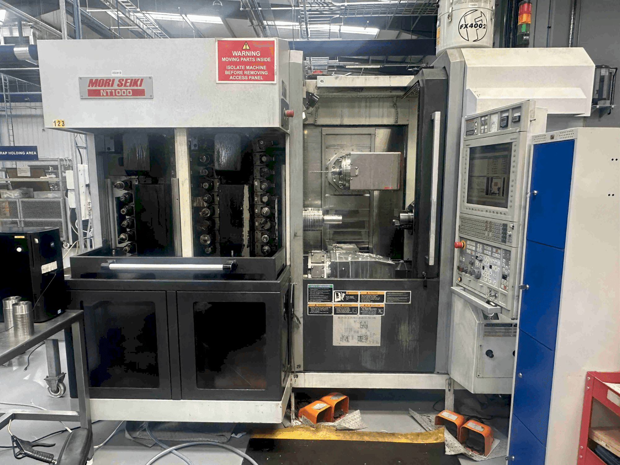 Vooraanzicht van MORI SEIKI NT1000SZM machine