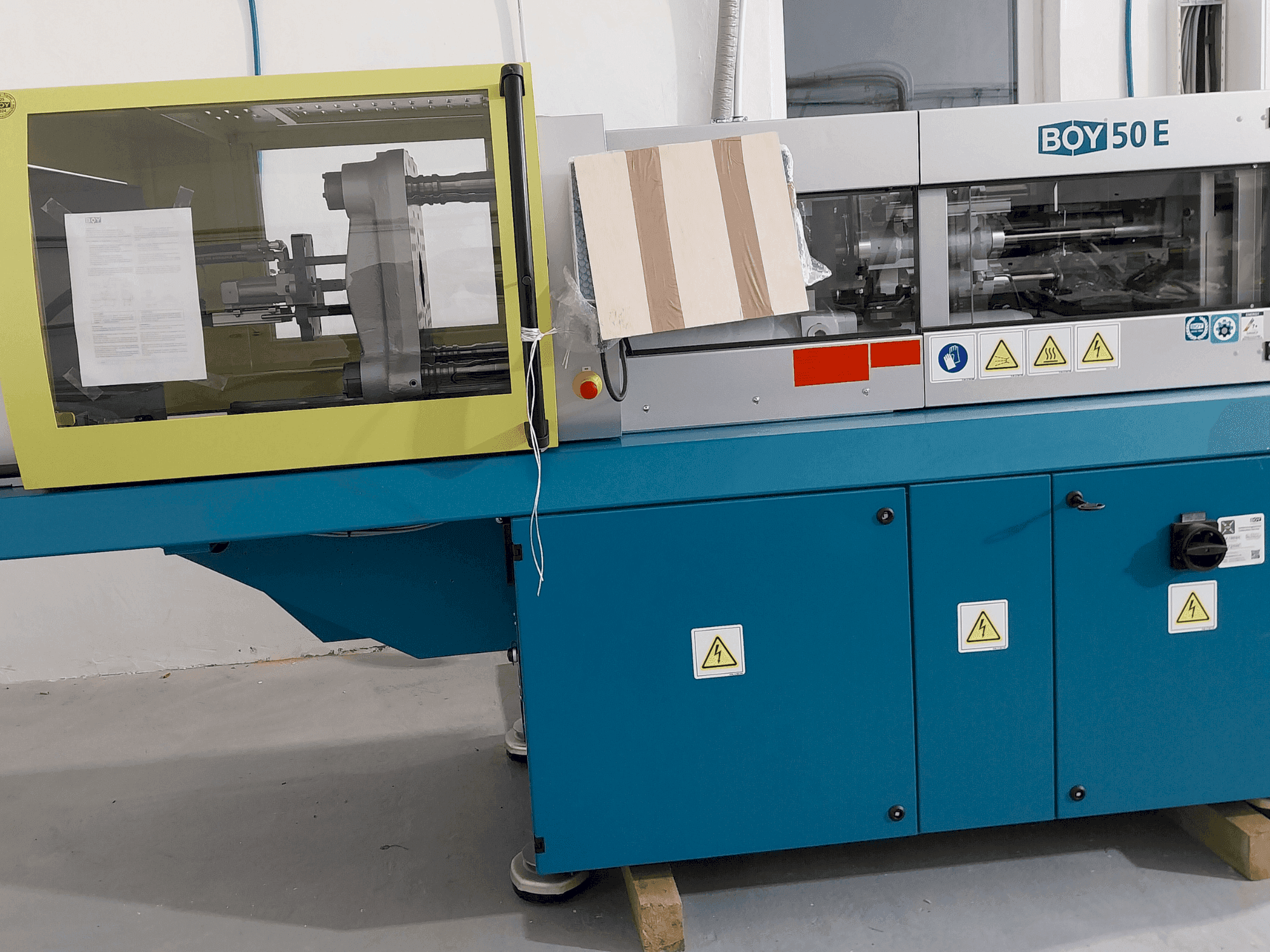 Vooraanzicht van BOY 50 E machine