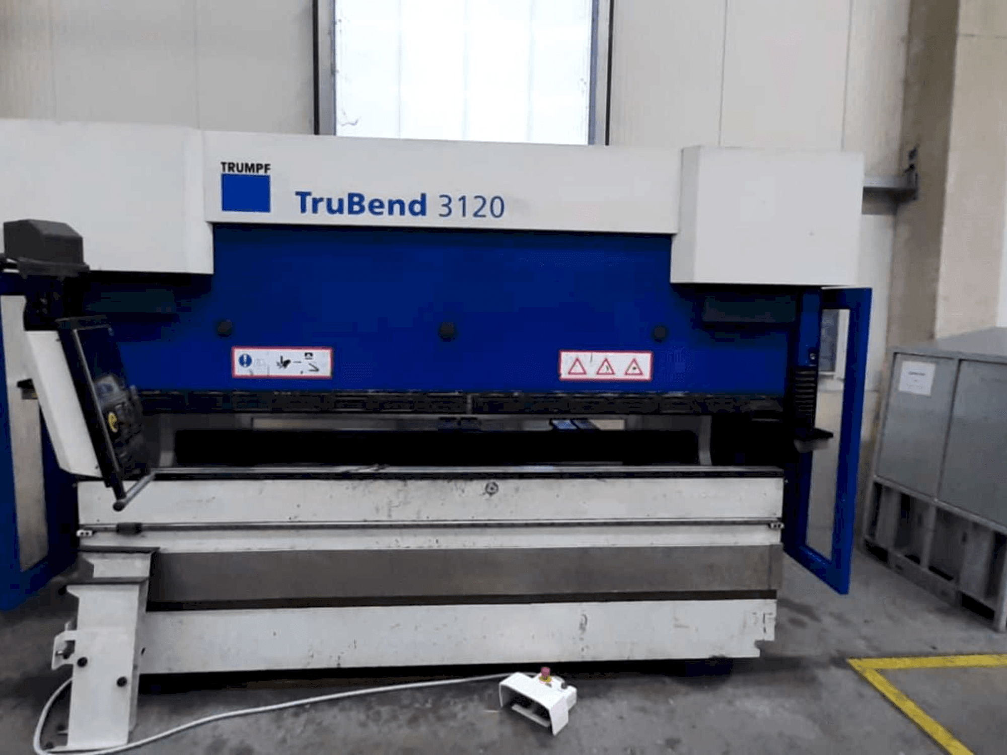 Vooraanzicht van Trumpf TruBend 3120 machine