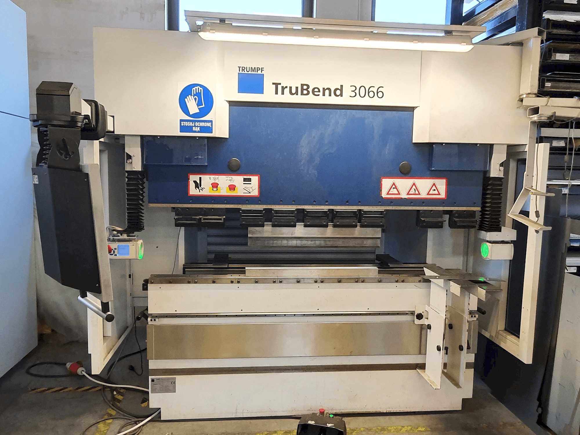 Vooraanzicht van Trumpf TruBend 3066 machine