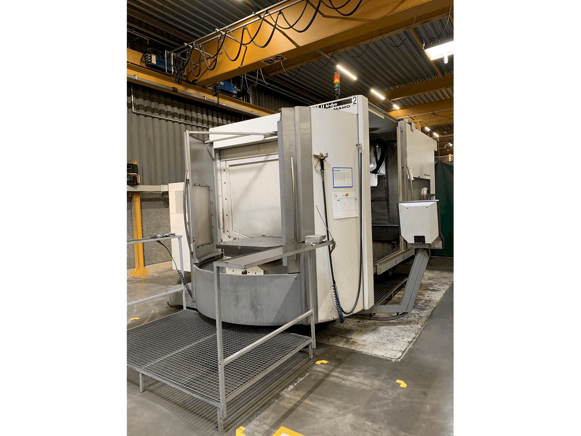 Vooraanzicht van DECKEL MAHO DMC 125 U hi-dyn machine