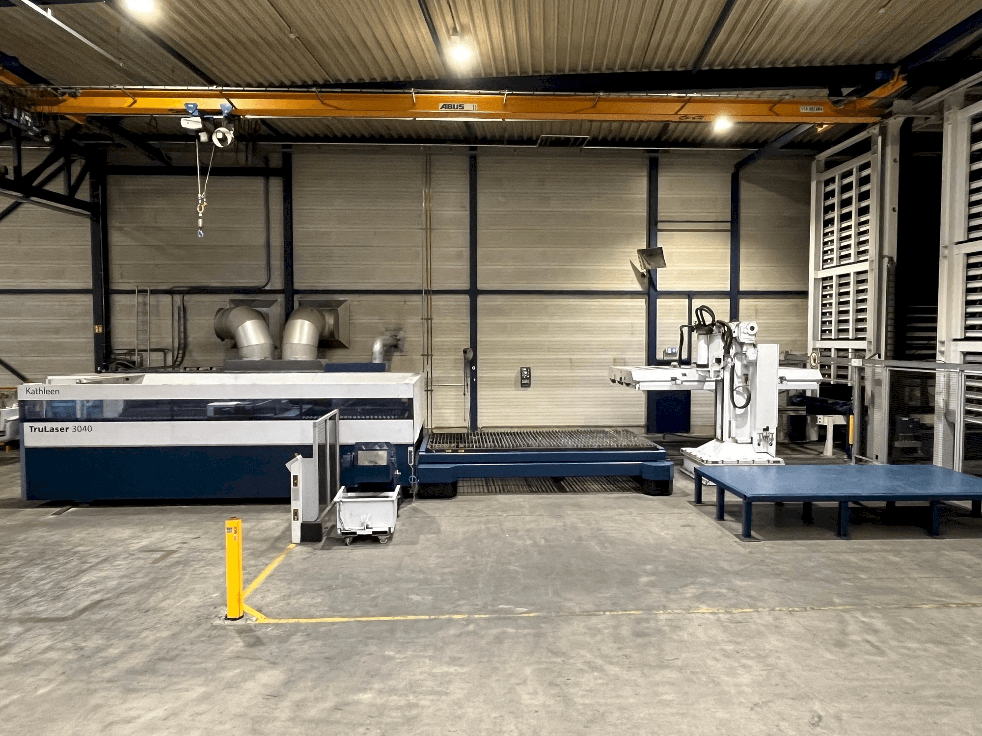 Vooraanzicht van Trumpf TruLaser 3040 6kW CO2 + Liftmaster machine