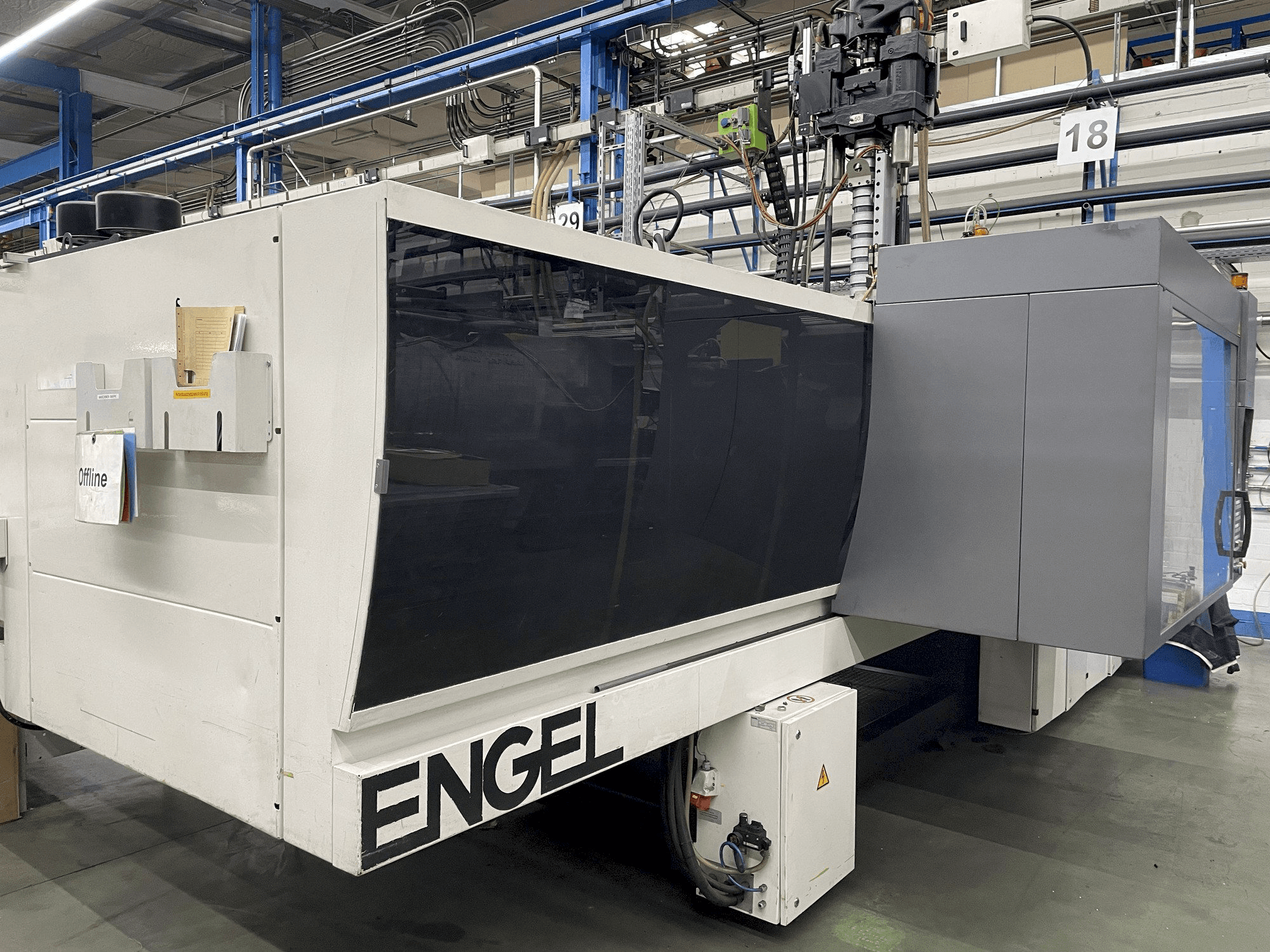 Vooraanzicht van ENGEL VICTORY 1350H500V/350 Combi machine