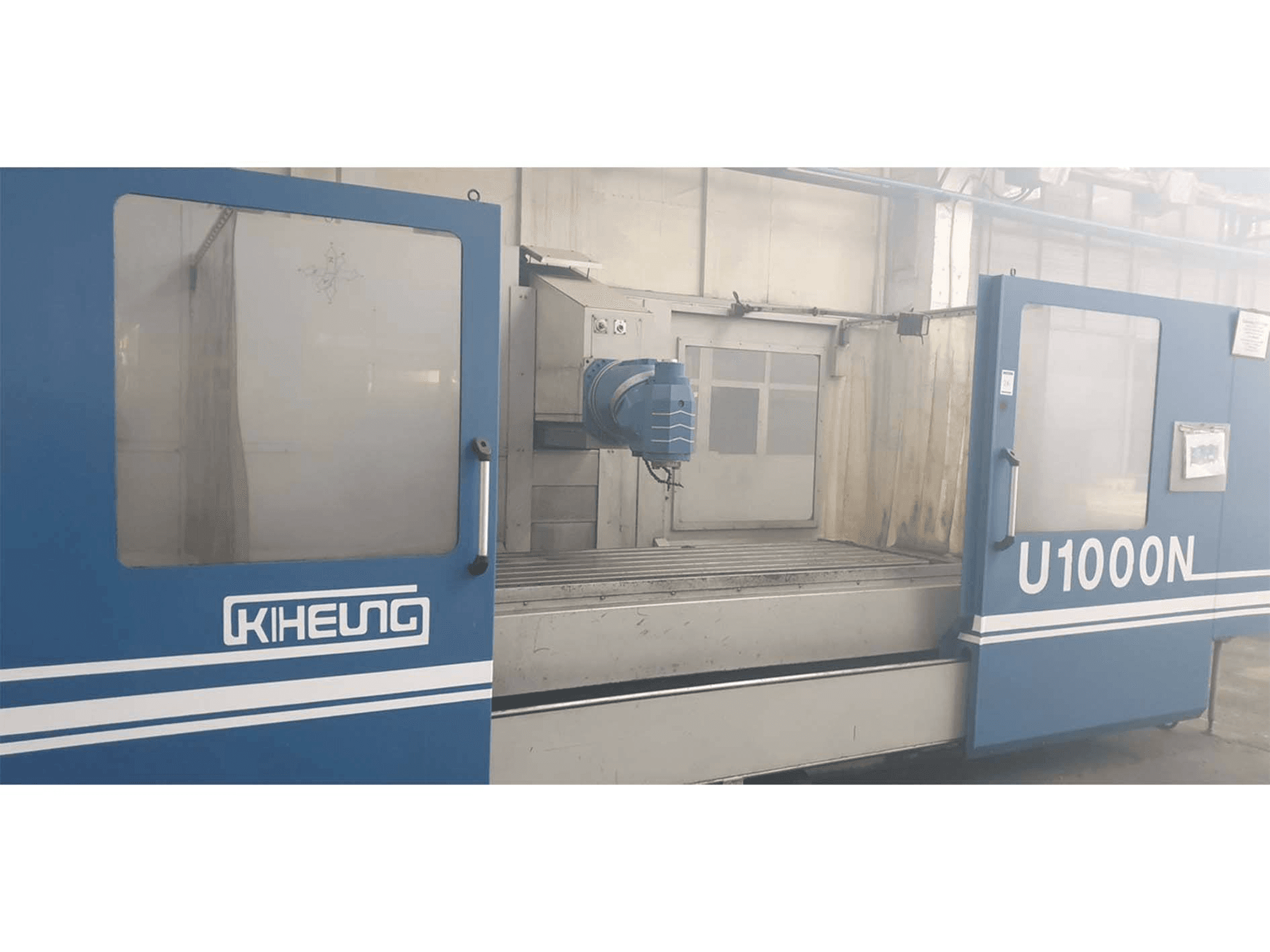 Vooraanzicht van KIHEUNG U1000N machine