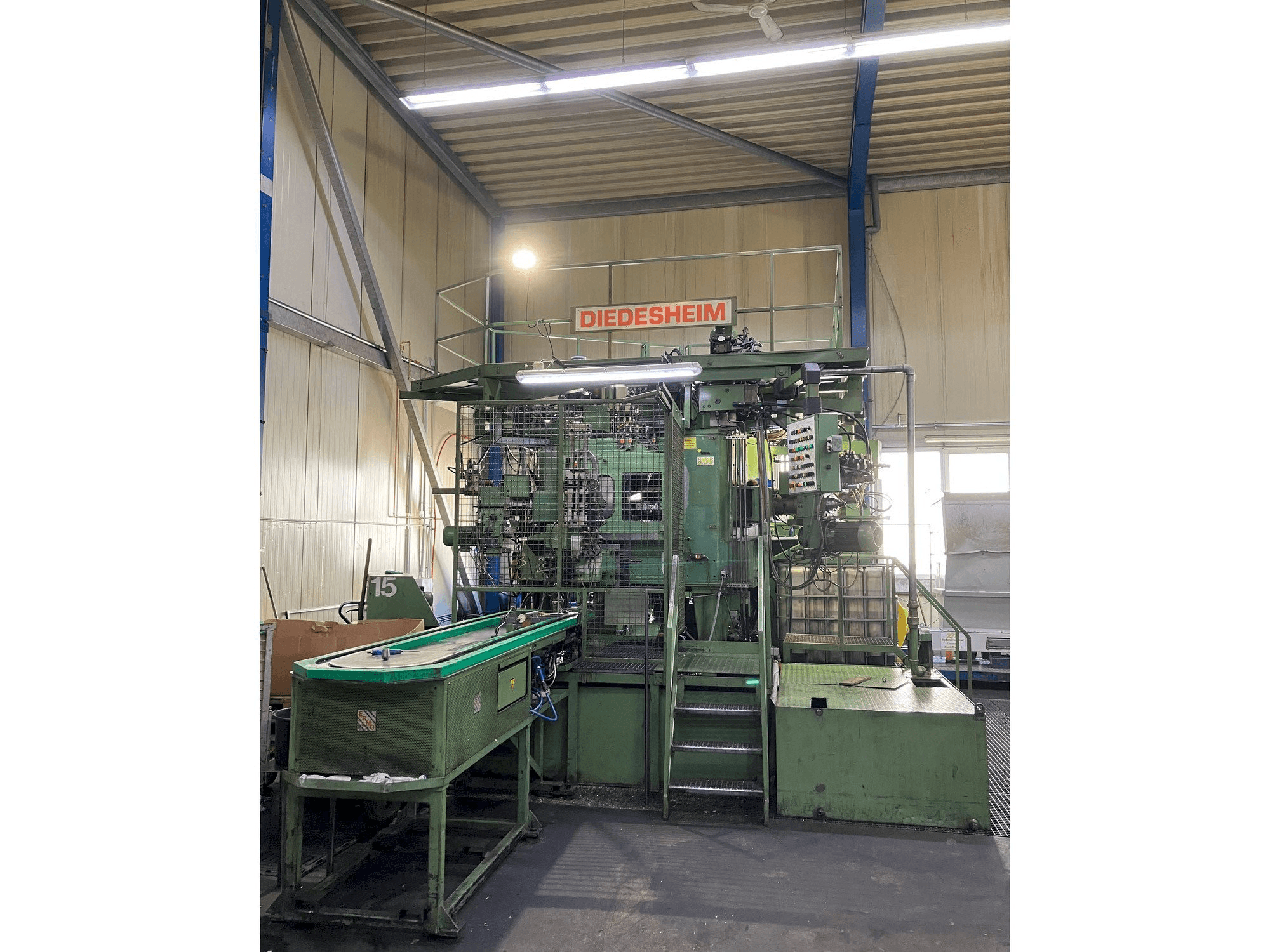 Vooraanzicht van DIEDESHEIM Diamat 70-6 machine