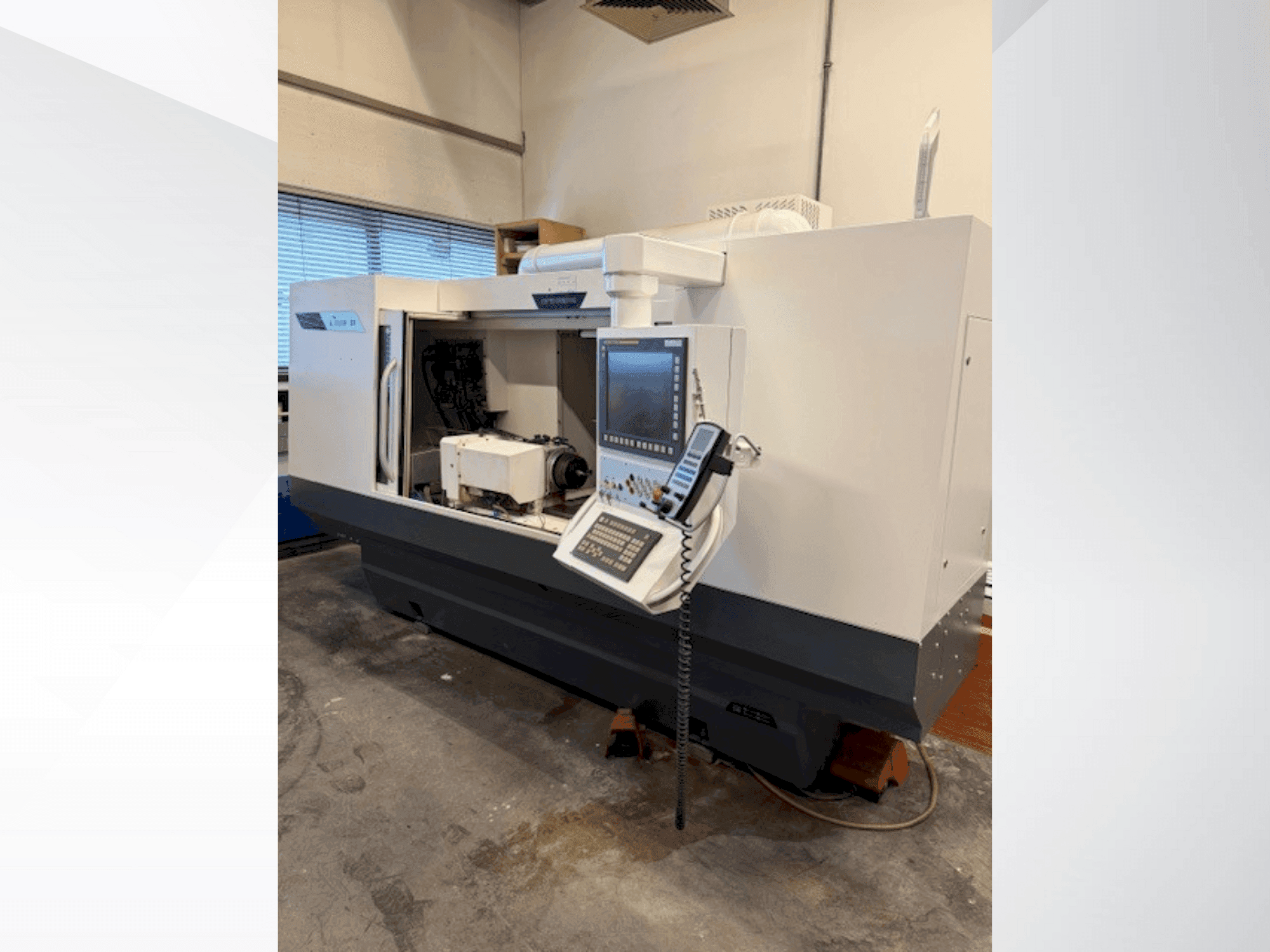 Vooraanzicht van STUDER S31 machine