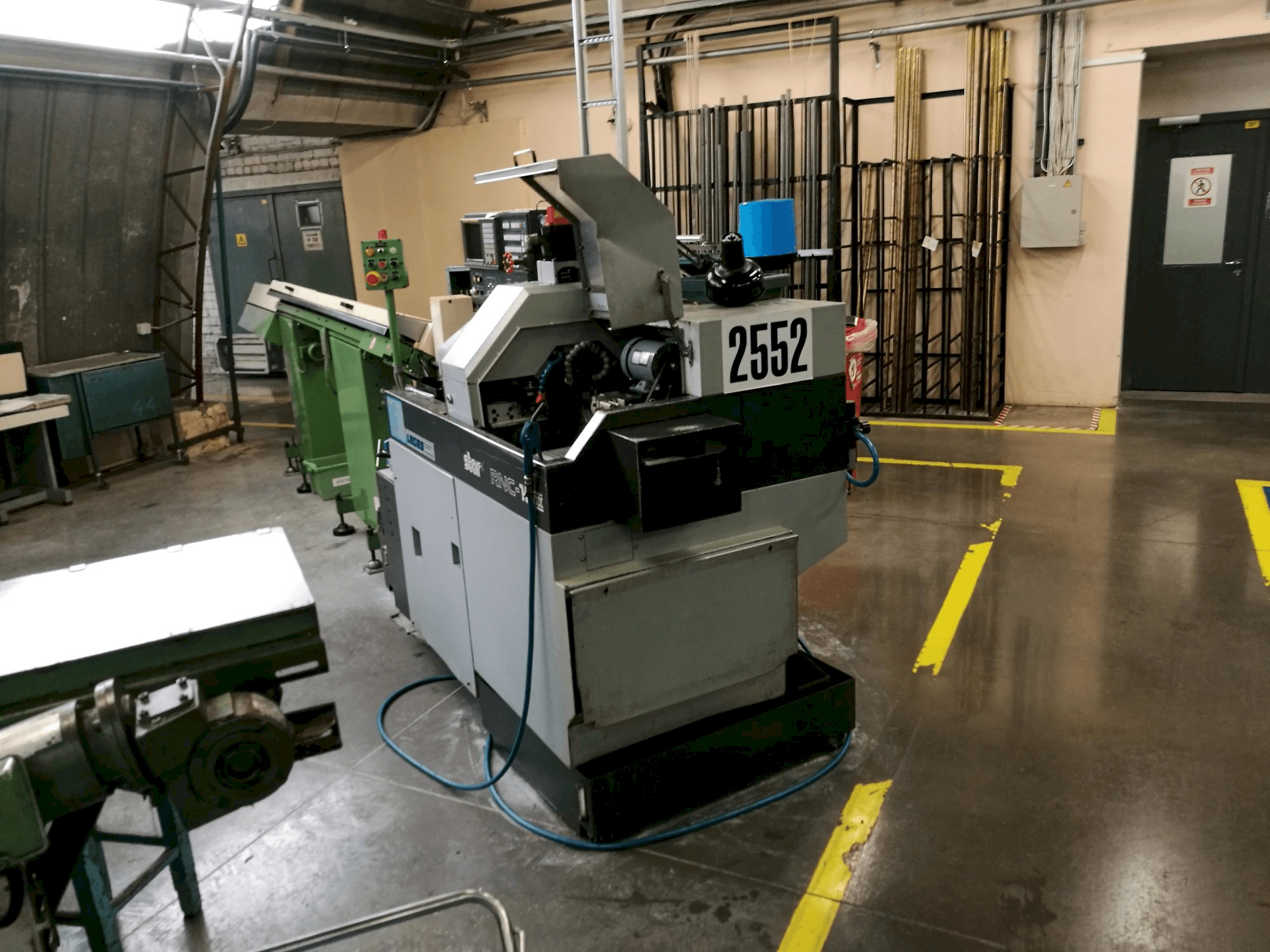 Vooraanzicht van Star RNC-16 machine