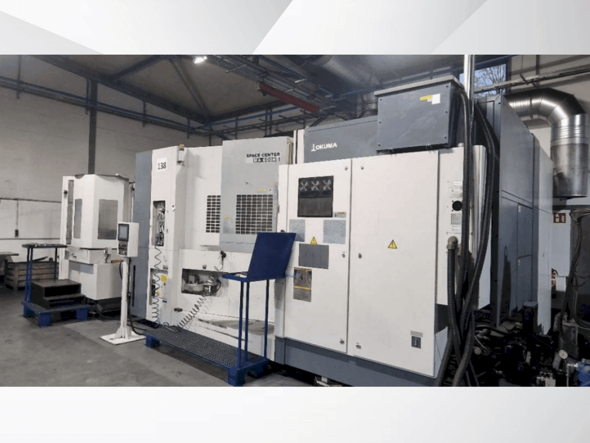 Vooraanzicht van Okuma MA-600 HB machine