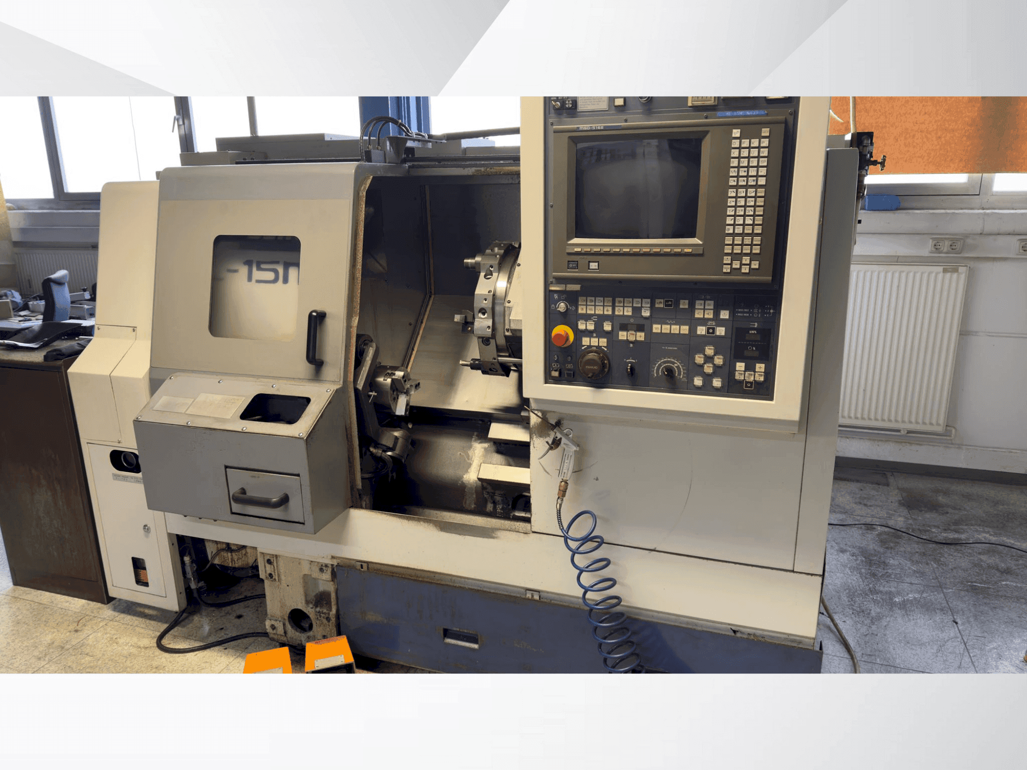 Vooraanzicht van MORI SEIKI SL-15MC machine