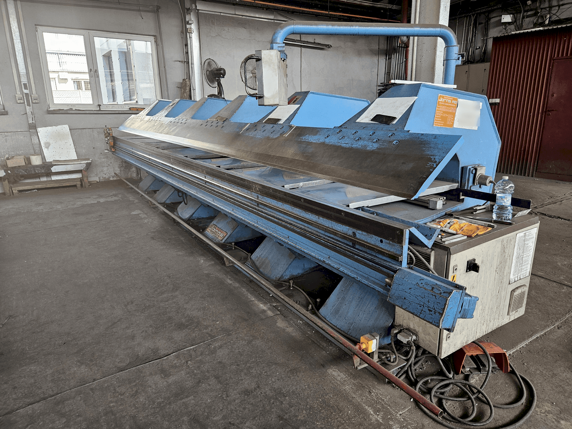 Vooraanzicht van Jorns MAXI LINE 200SW machine