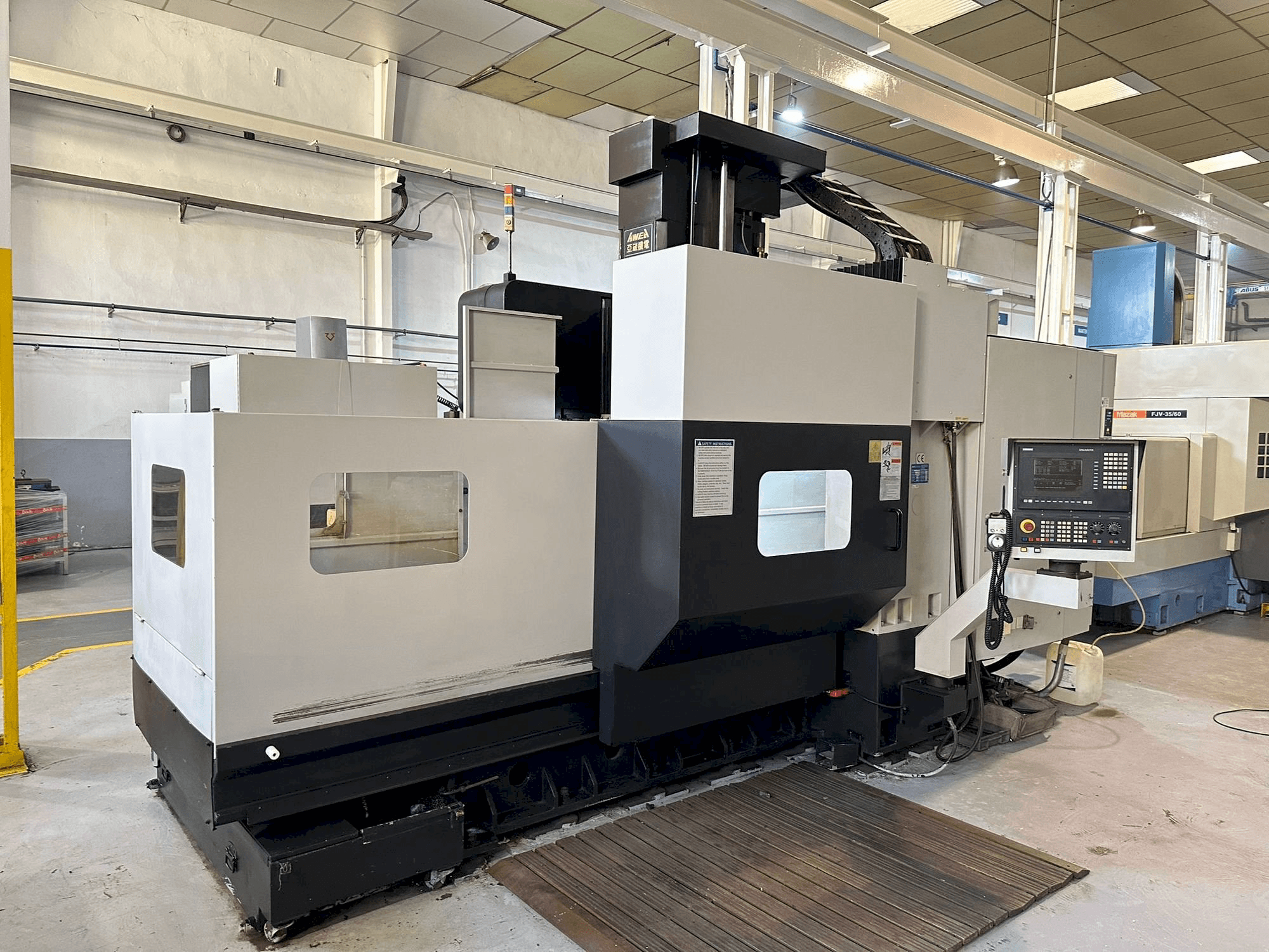 Vooraanzicht van AWEA VP2012 machine