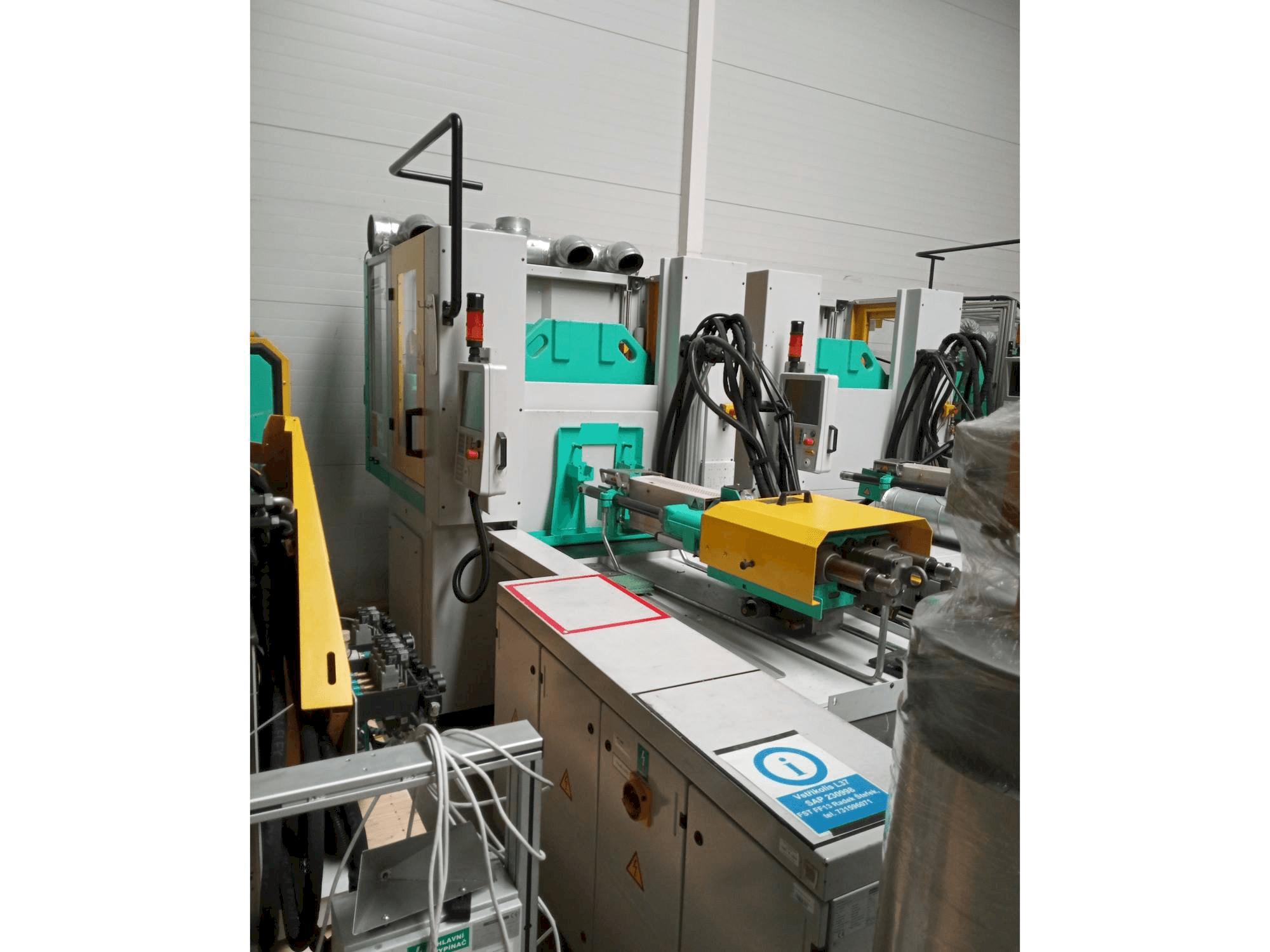 Vooraanzicht van Arburg Allrounder 1200T-800-150 machine