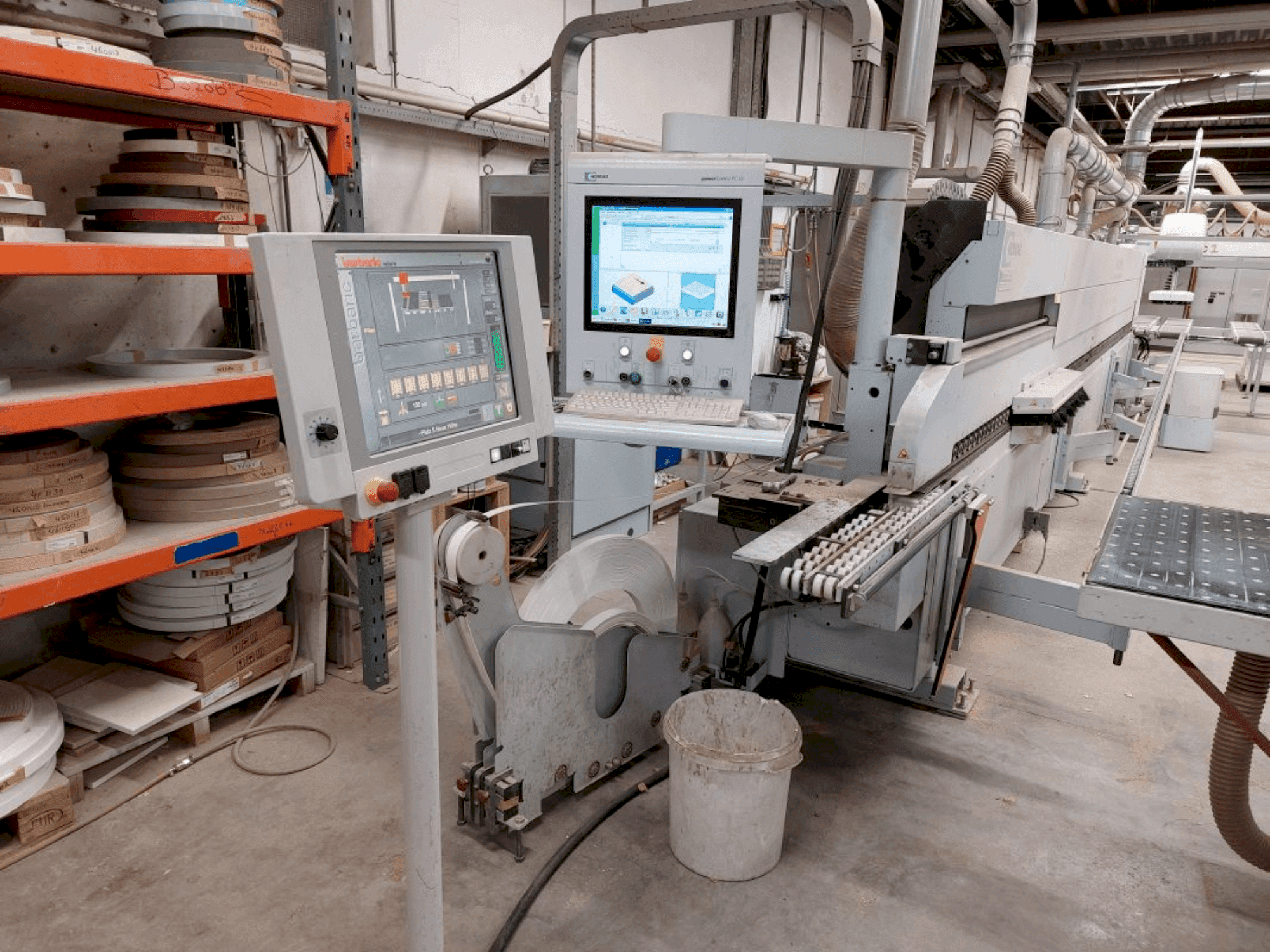 Vooraanzicht van HOMAG KAL 330/9/A6/L machine