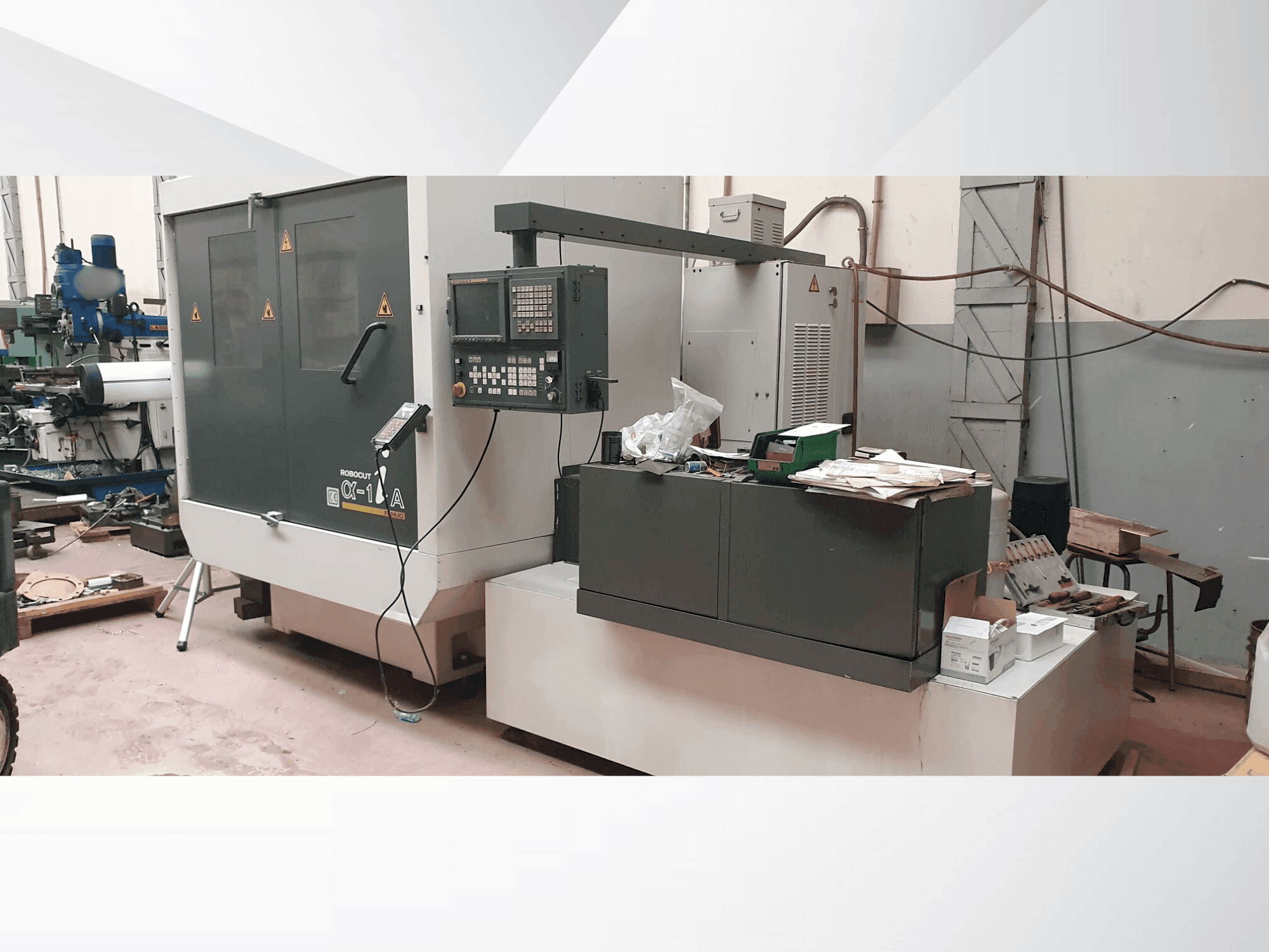 Vooraanzicht van FANUC Aplha-1iA machine