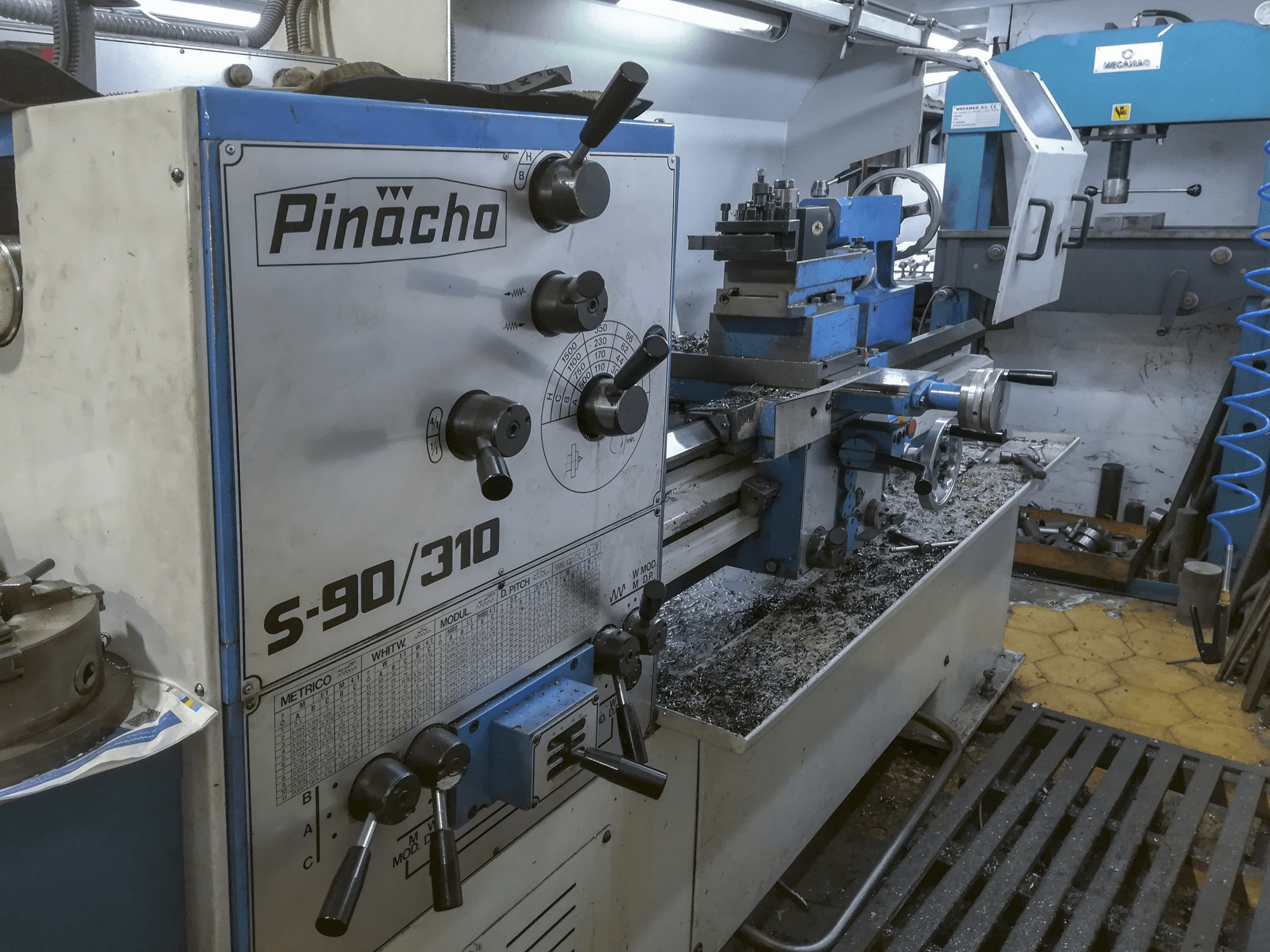 Links zicht 1 van Pinacho S-90/310 machine