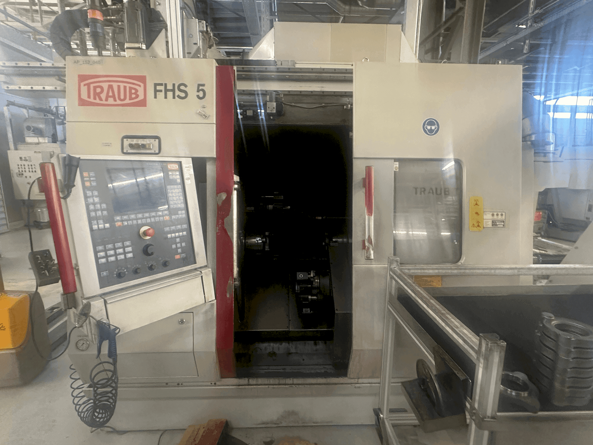 Vooraanzicht van TRAUB TNC 42/65 machine