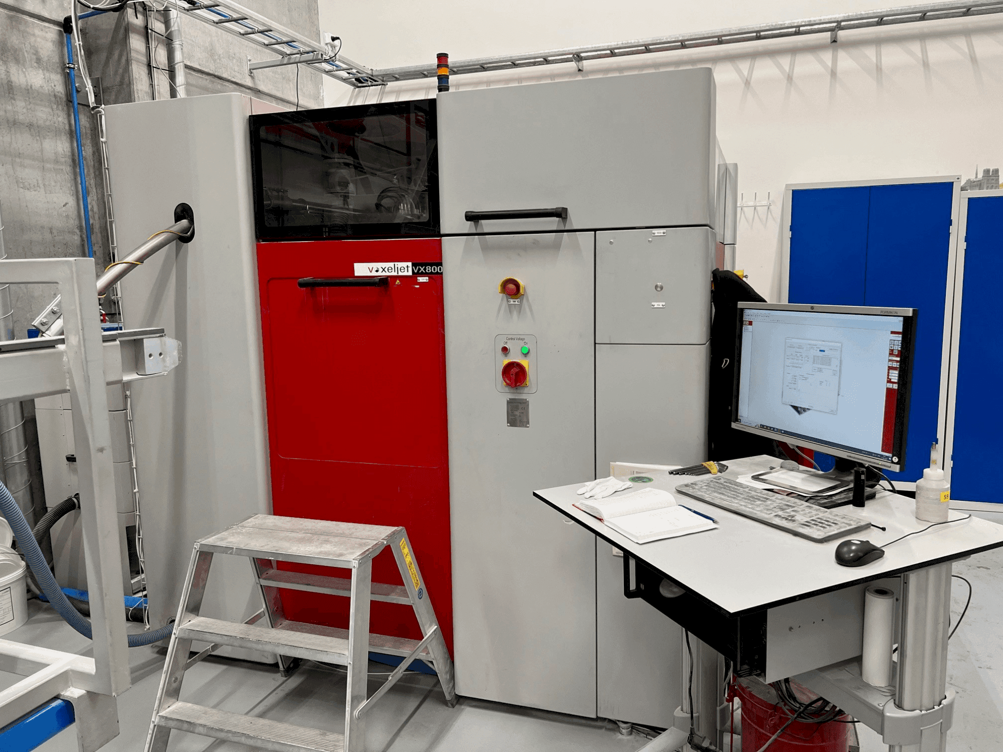 Vooraanzicht van VOXELJET VX800 (2010) machine