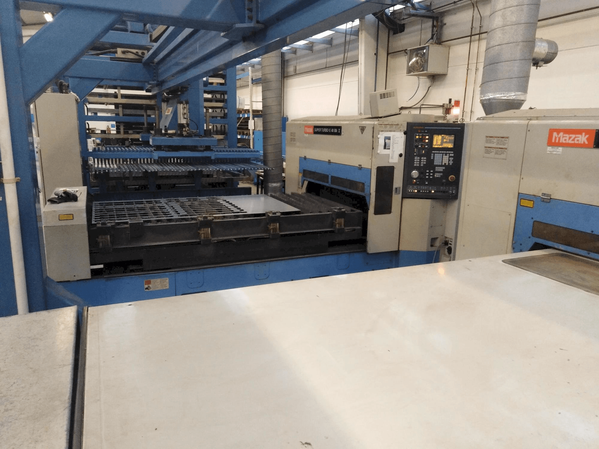 Vooraanzicht van Mazak stx-48 Mark II machine