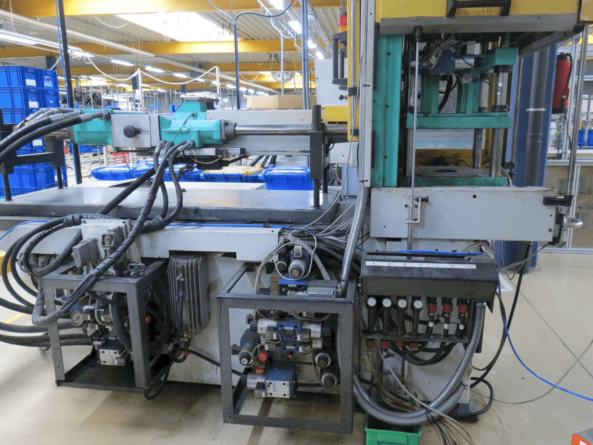 Vooraanzicht van Arburg Allrounder 320 C / S 500-250 Vo machine