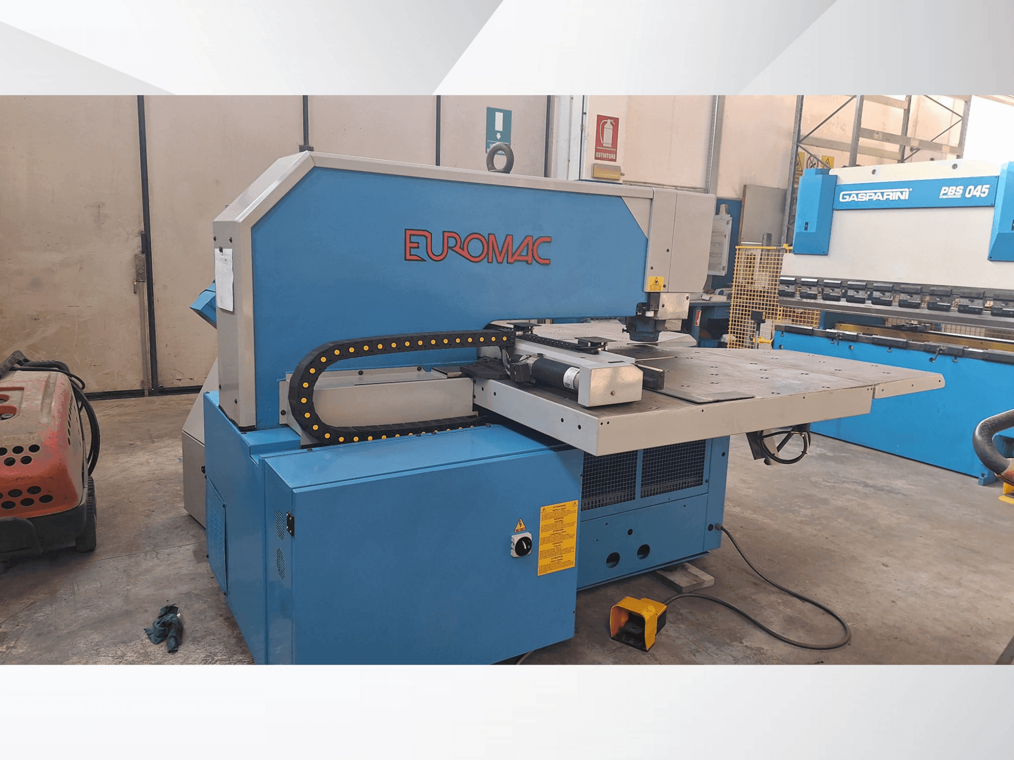 Vooraanzicht van Euromac BX 1000/50 machine
