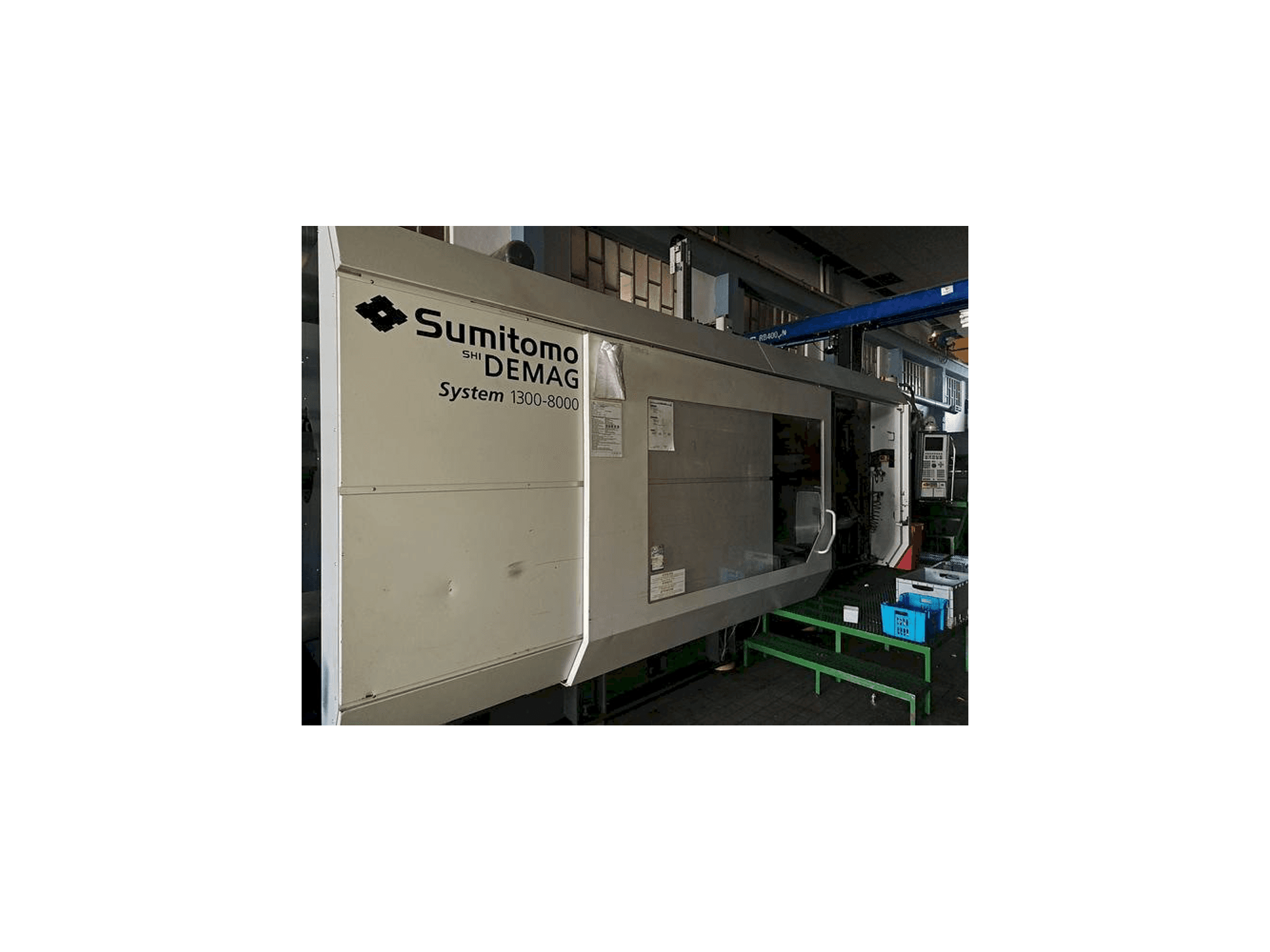 Vooraanzicht van Sumitomo Demag 1300-8000 machine