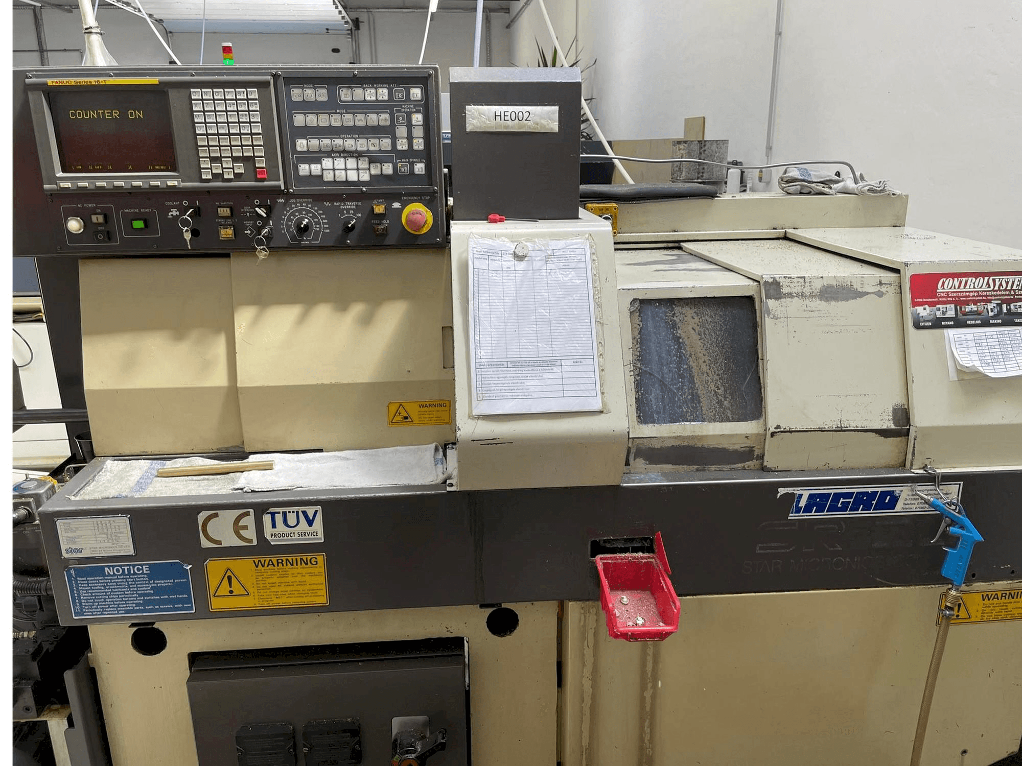 Vooraanzicht van Star SR20 machine