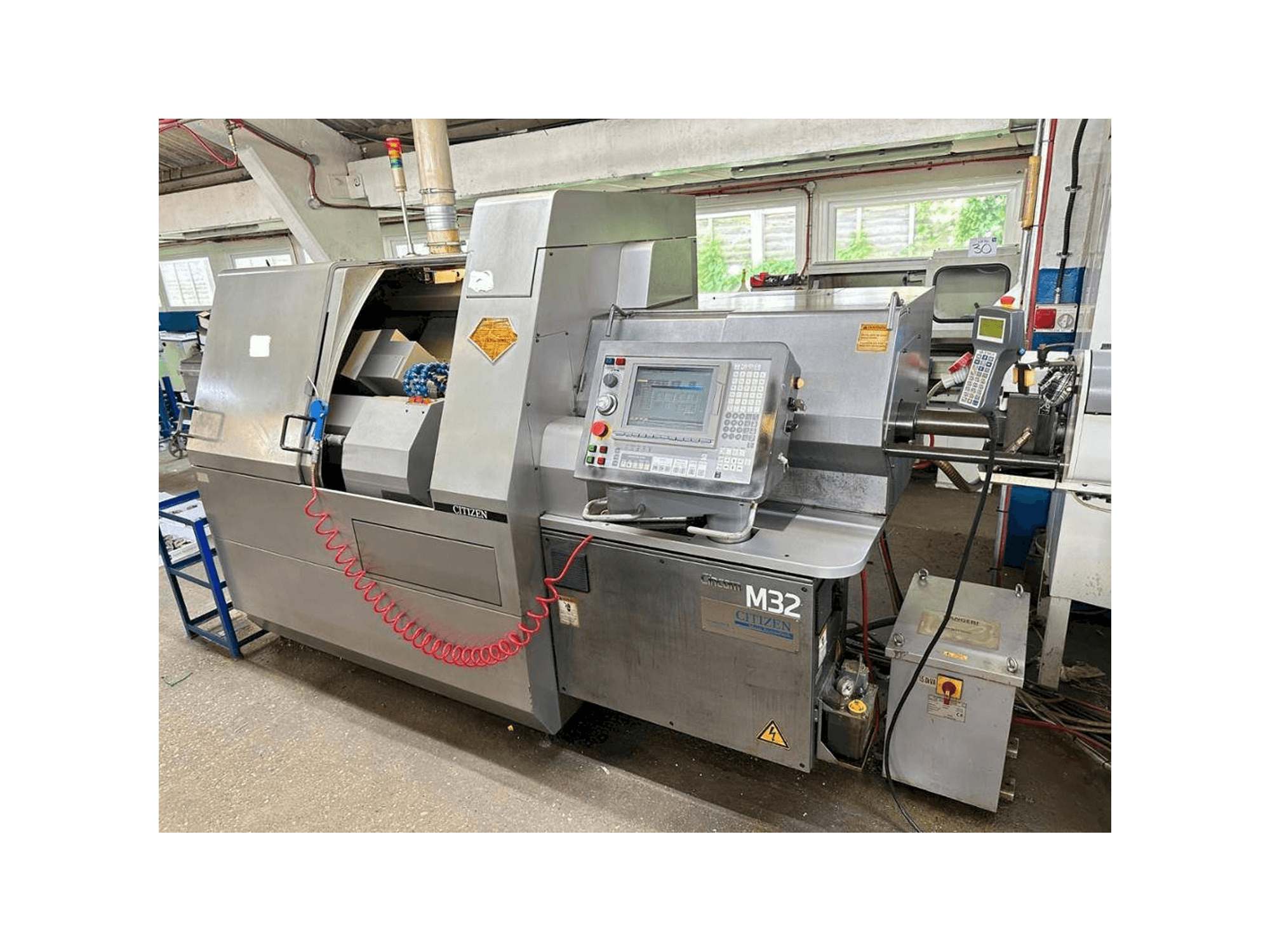 Vooraanzicht van Citizen M32V machine