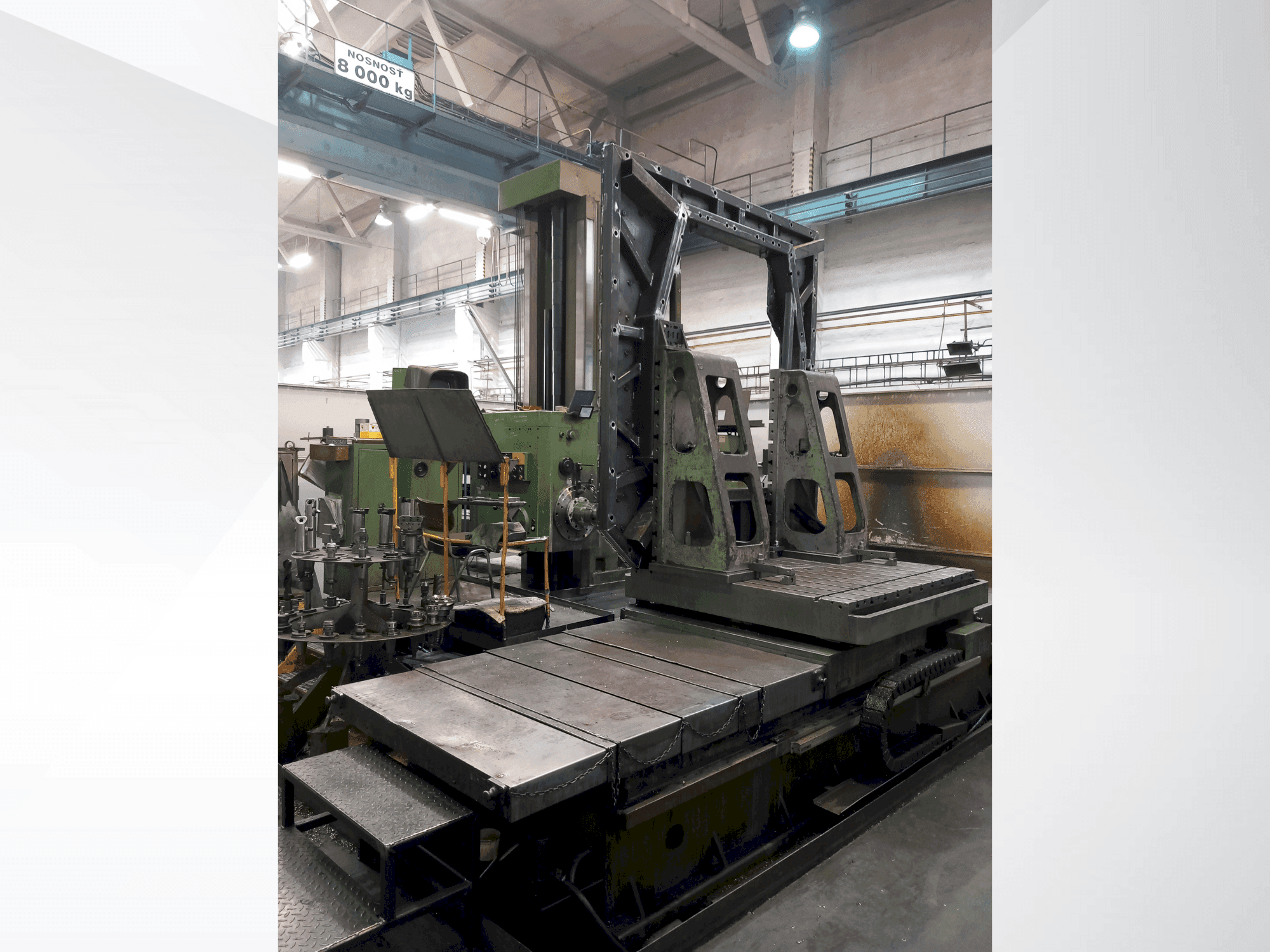 Vooraanzicht van TOS TOS WHN 13.4A machine