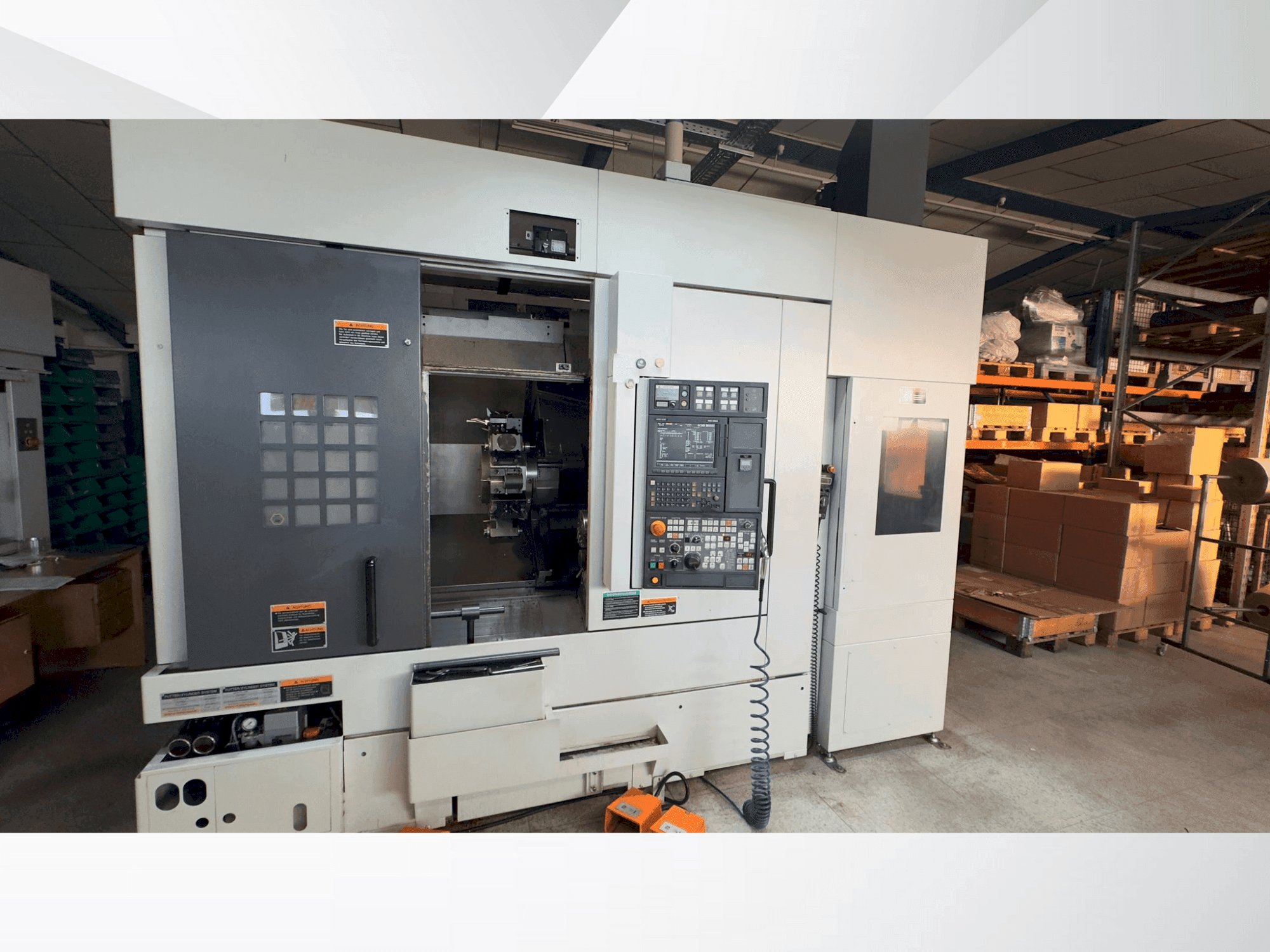 Vooraanzicht van MORI SEIKI NL 2000 SY /500 machine