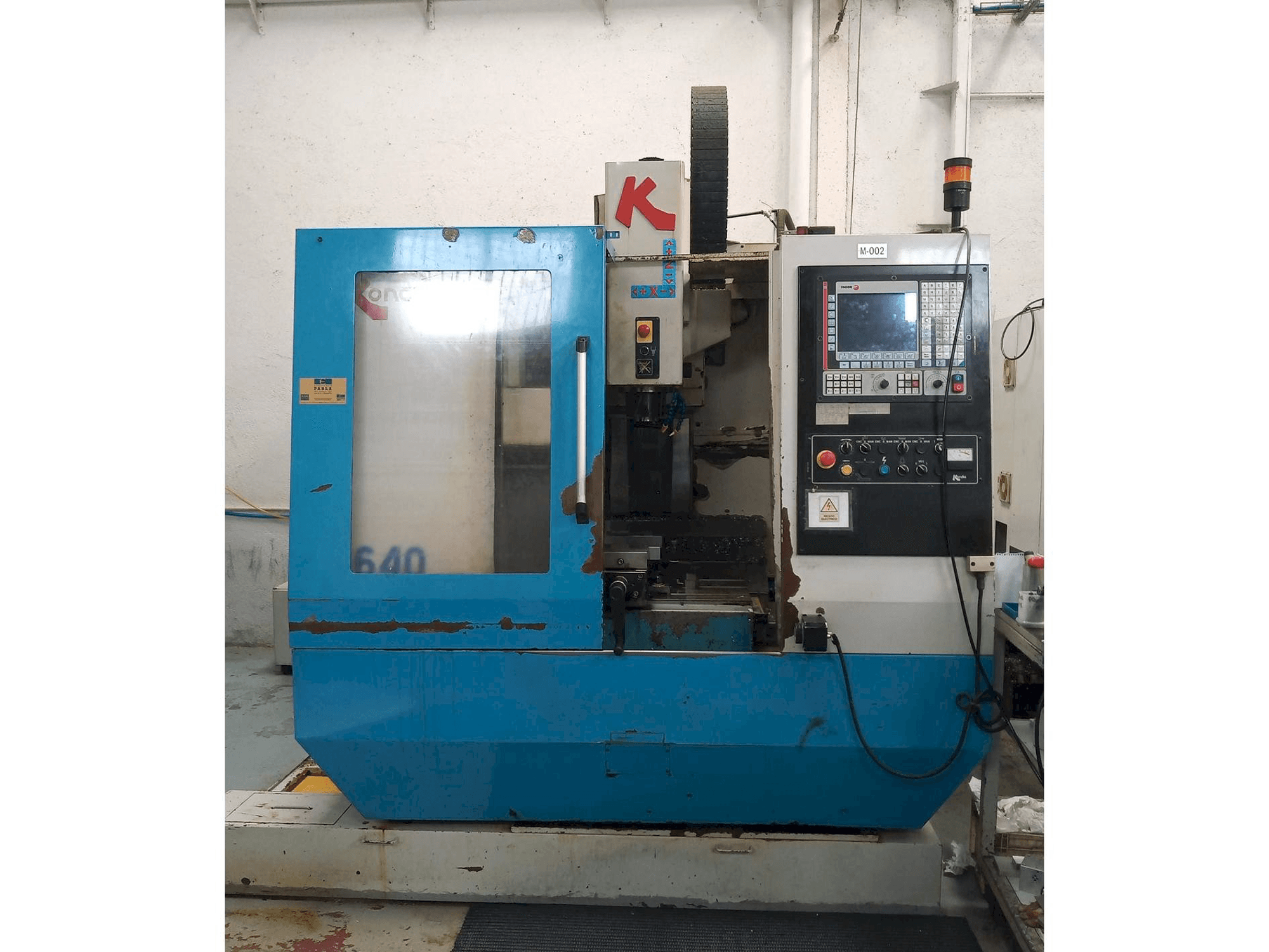 Vooraanzicht van KONDIA B-640 machine