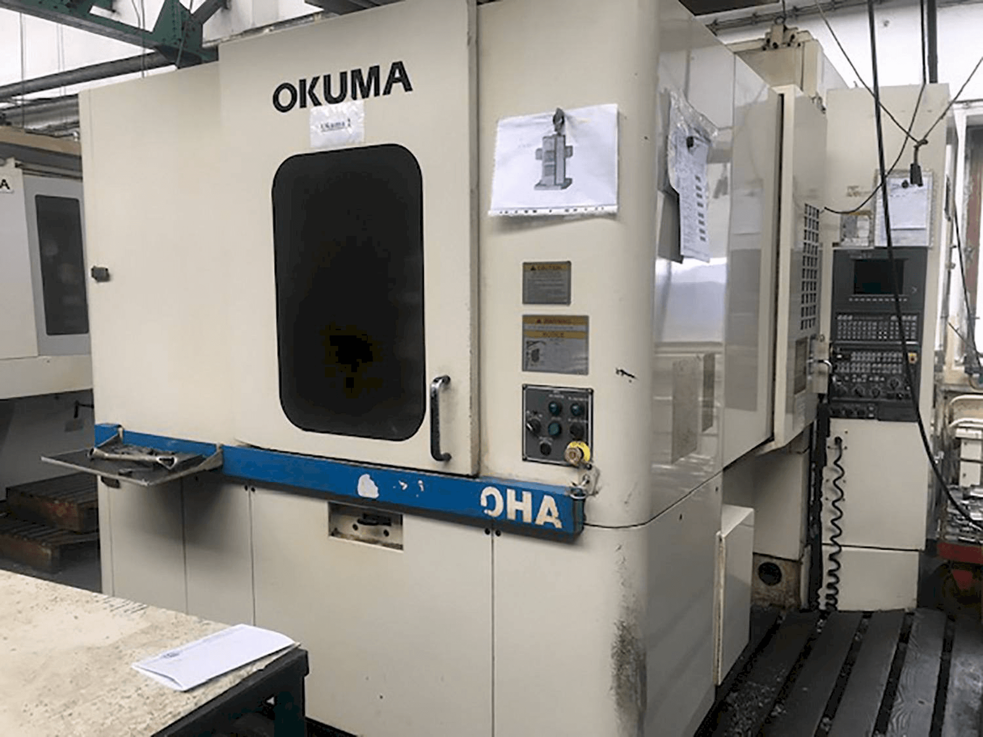 Vooraanzicht van Okuma MX-40HA machine