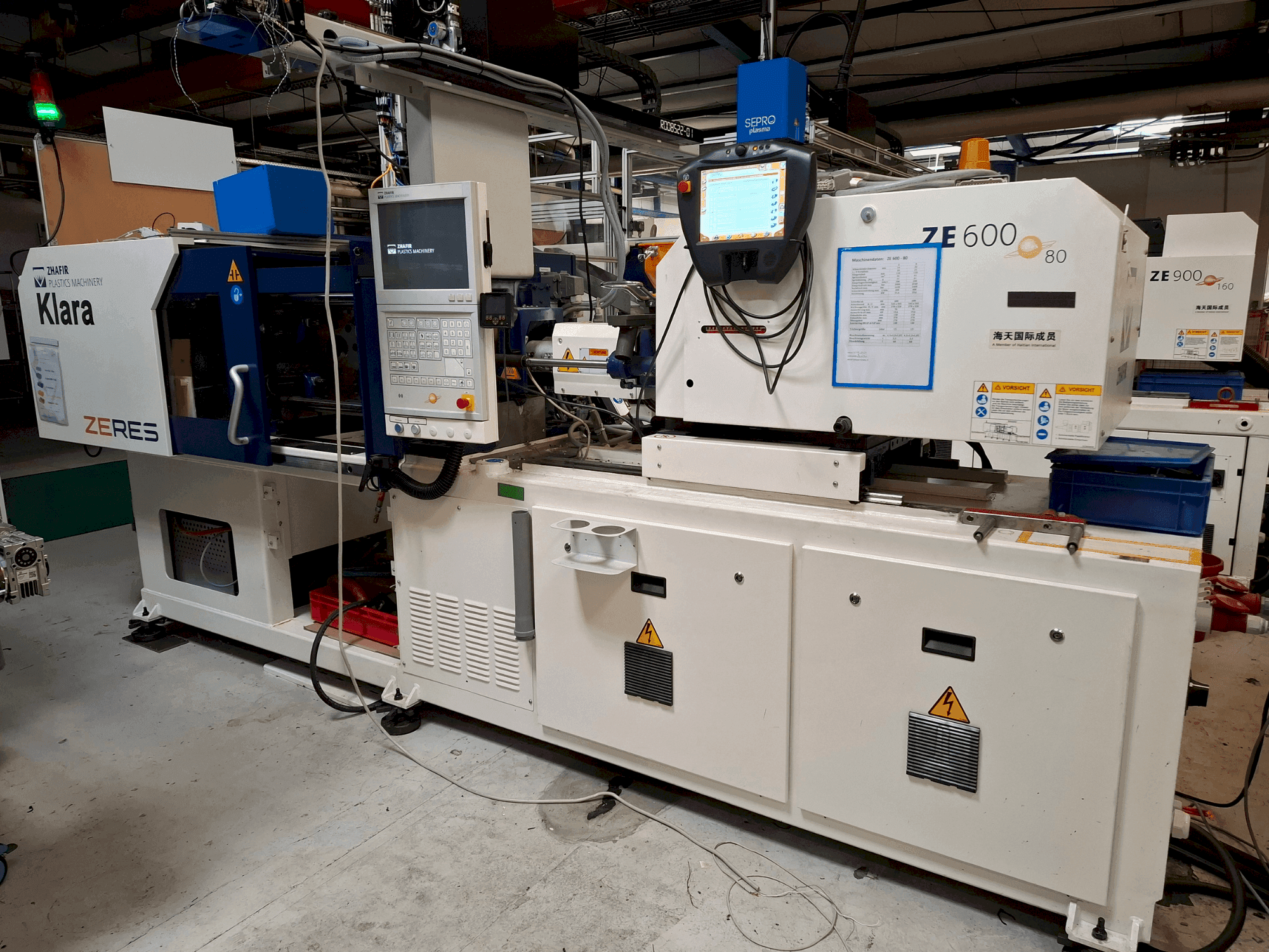 Vooraanzicht van HAITIAN ZHAFIR Zeres ZE600 machine