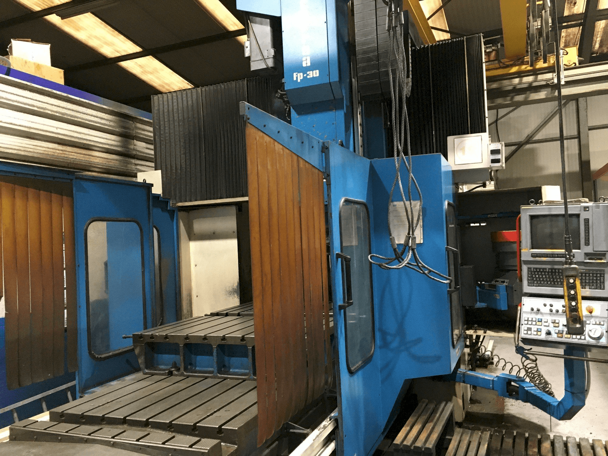 Vooraanzicht van Correa FP 30/30 machine