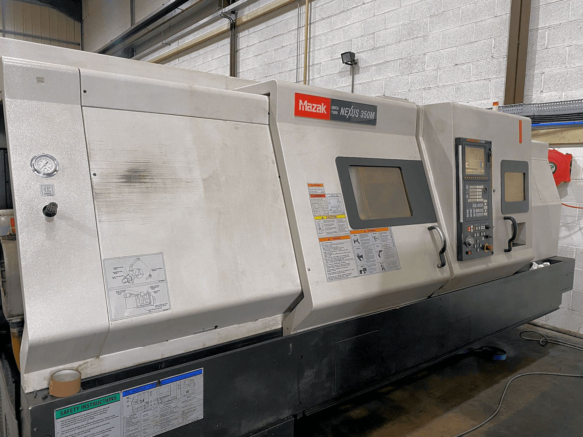 Vooraanzicht van Mazak QUICK TURN NEXUS 350M machine