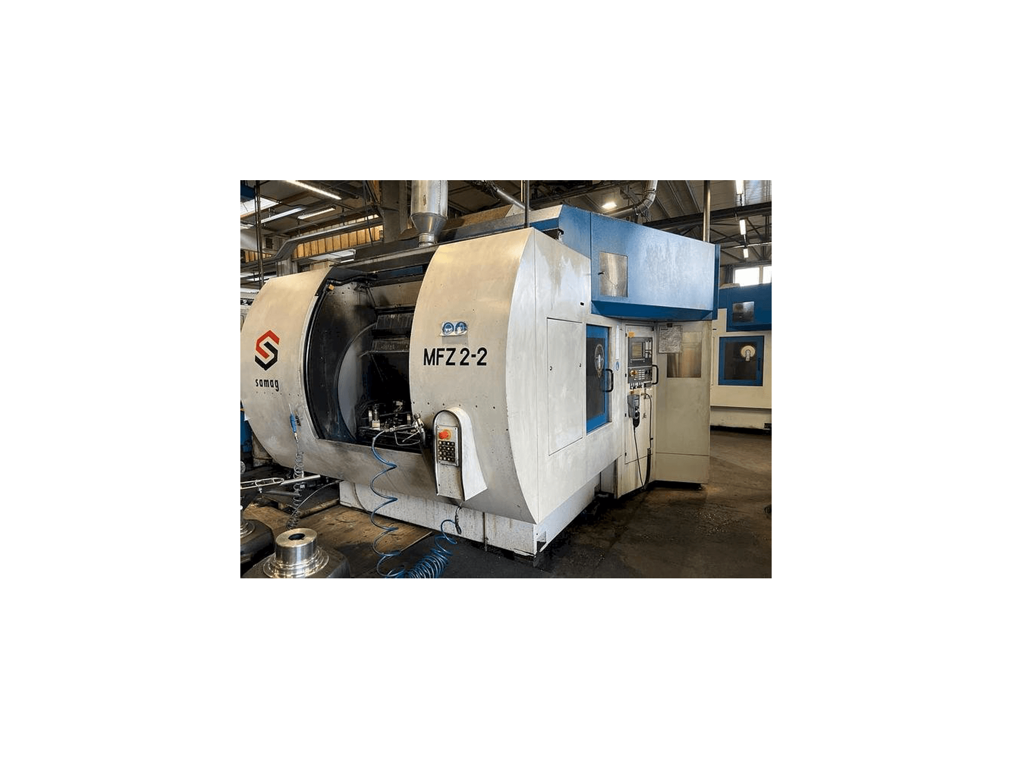 Vooraanzicht van SAMAG MFZ 2-2 machine