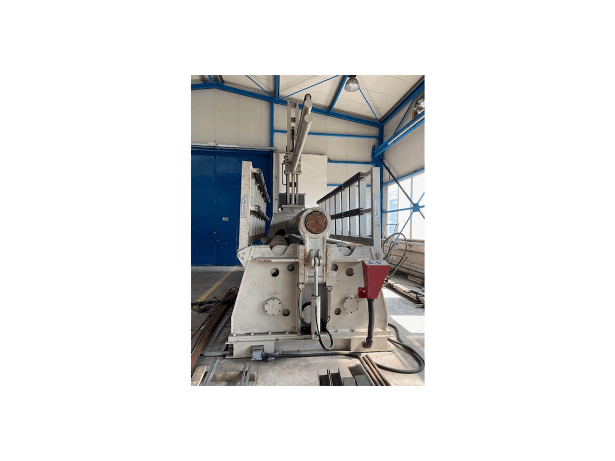 Vooraanzicht van Akyapak AHS 4100/25 machine