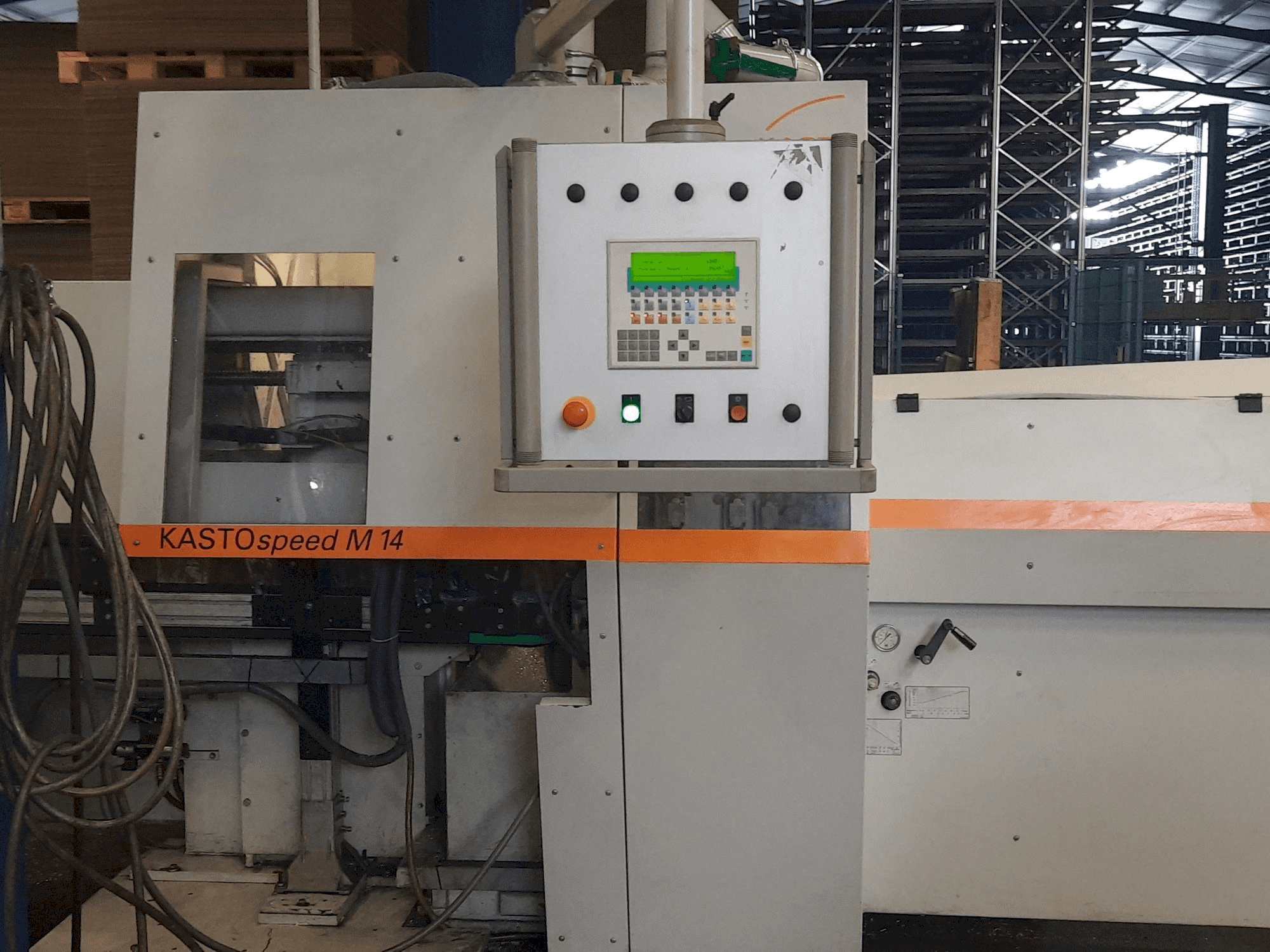 Vooraanzicht van KASTO speed M14 machine