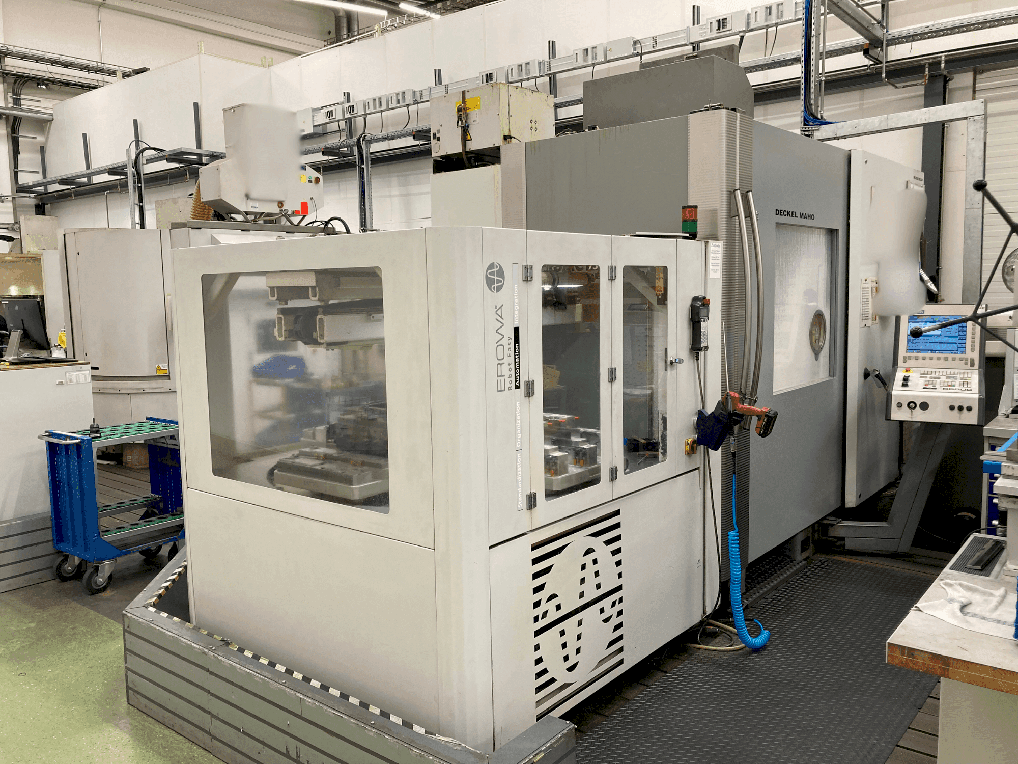 Vooraanzicht van DECKEL DMC 75V linear machine