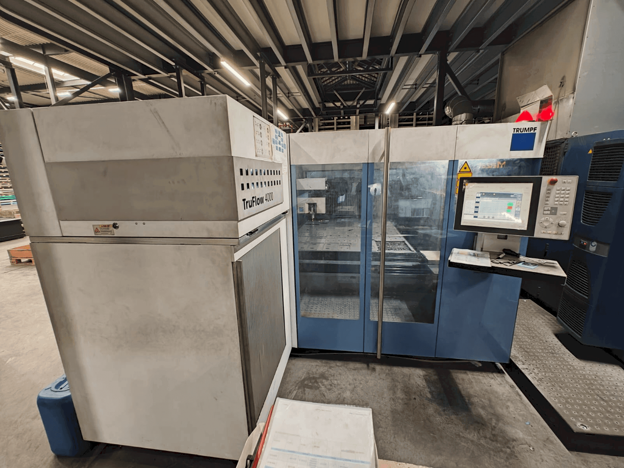 Vooraanzicht van TRUMPF TruLaser 3030 machine