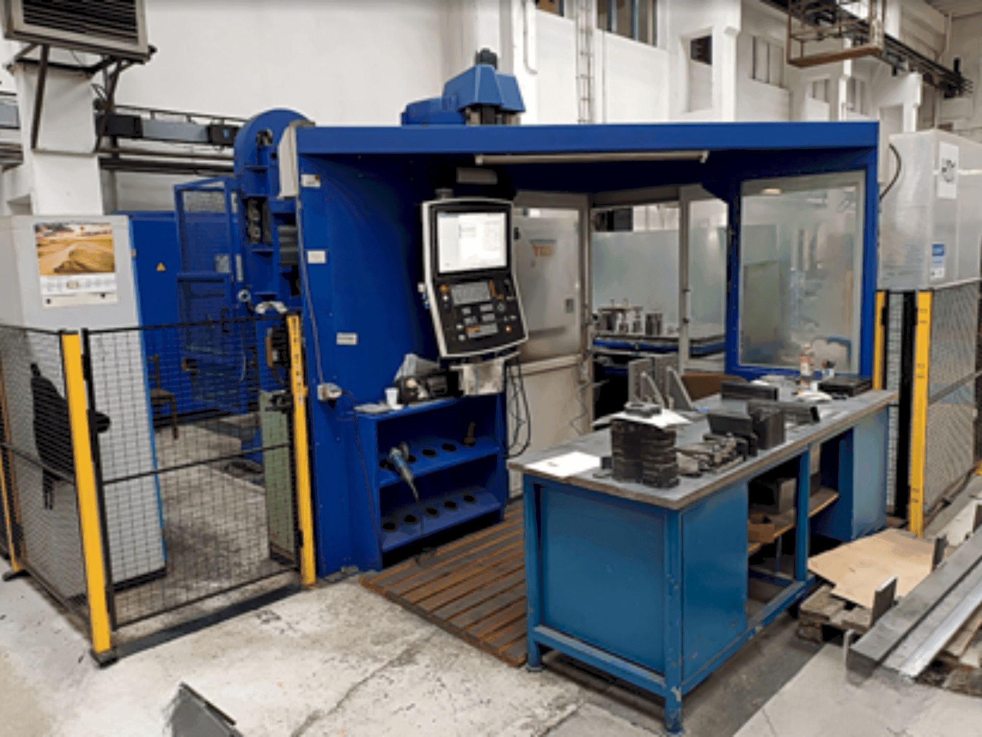 Vooraanzicht van TOS Varnsdorf WHQ 10 CNC machine