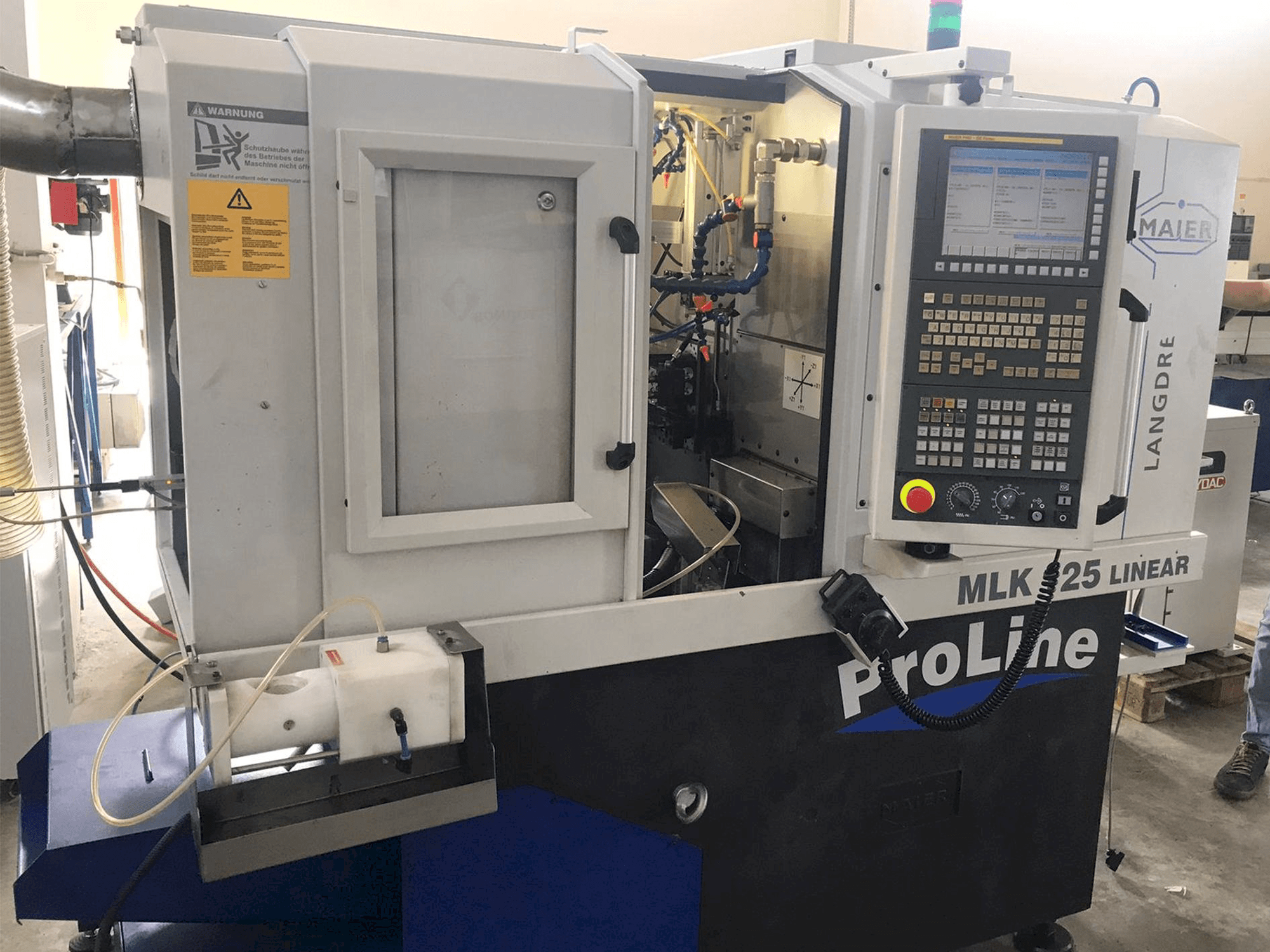 Vooraanzicht van Maier MLK 125 Linear machine