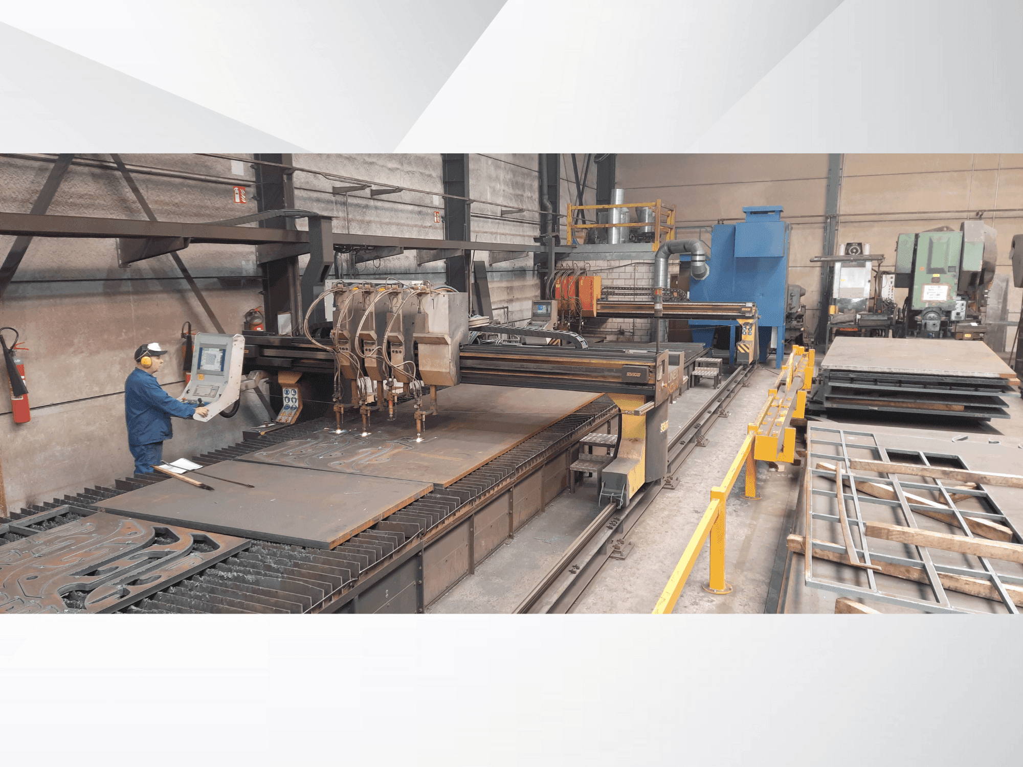 Vooraanzicht van SOITAAB Lineatech-Nova 40 machine