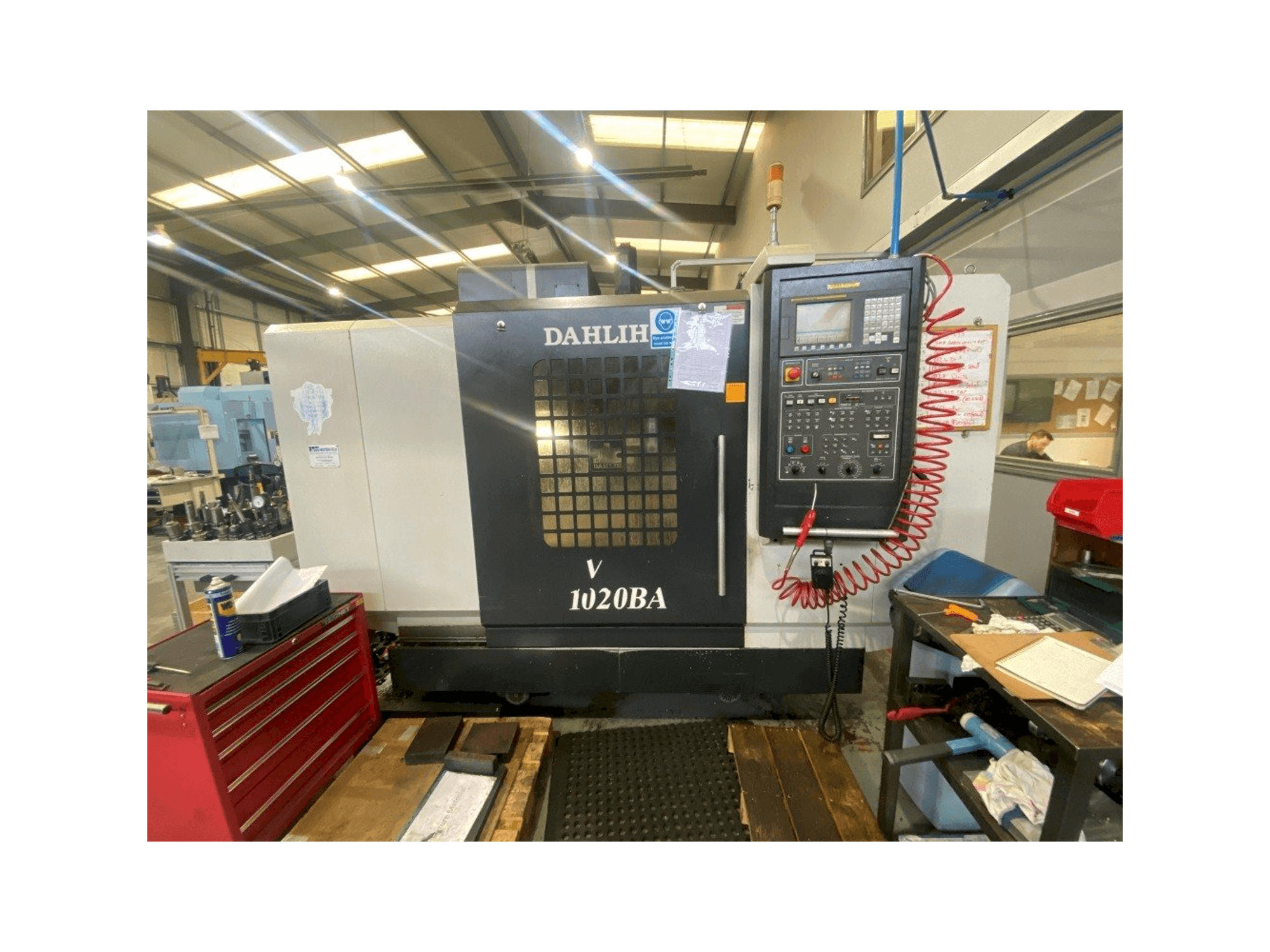 Vooraanzicht van DAH LIH MCV 1020 BA machine