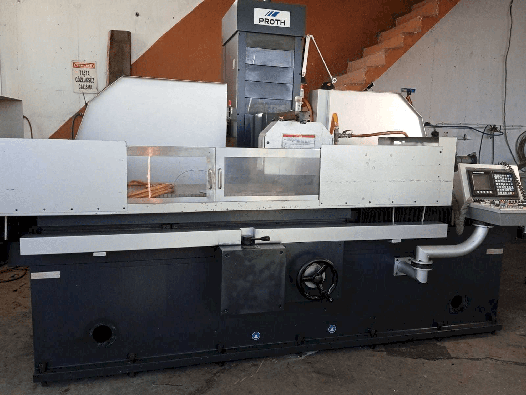 Vooraanzicht van Proth PSGC-50100 AHR machine